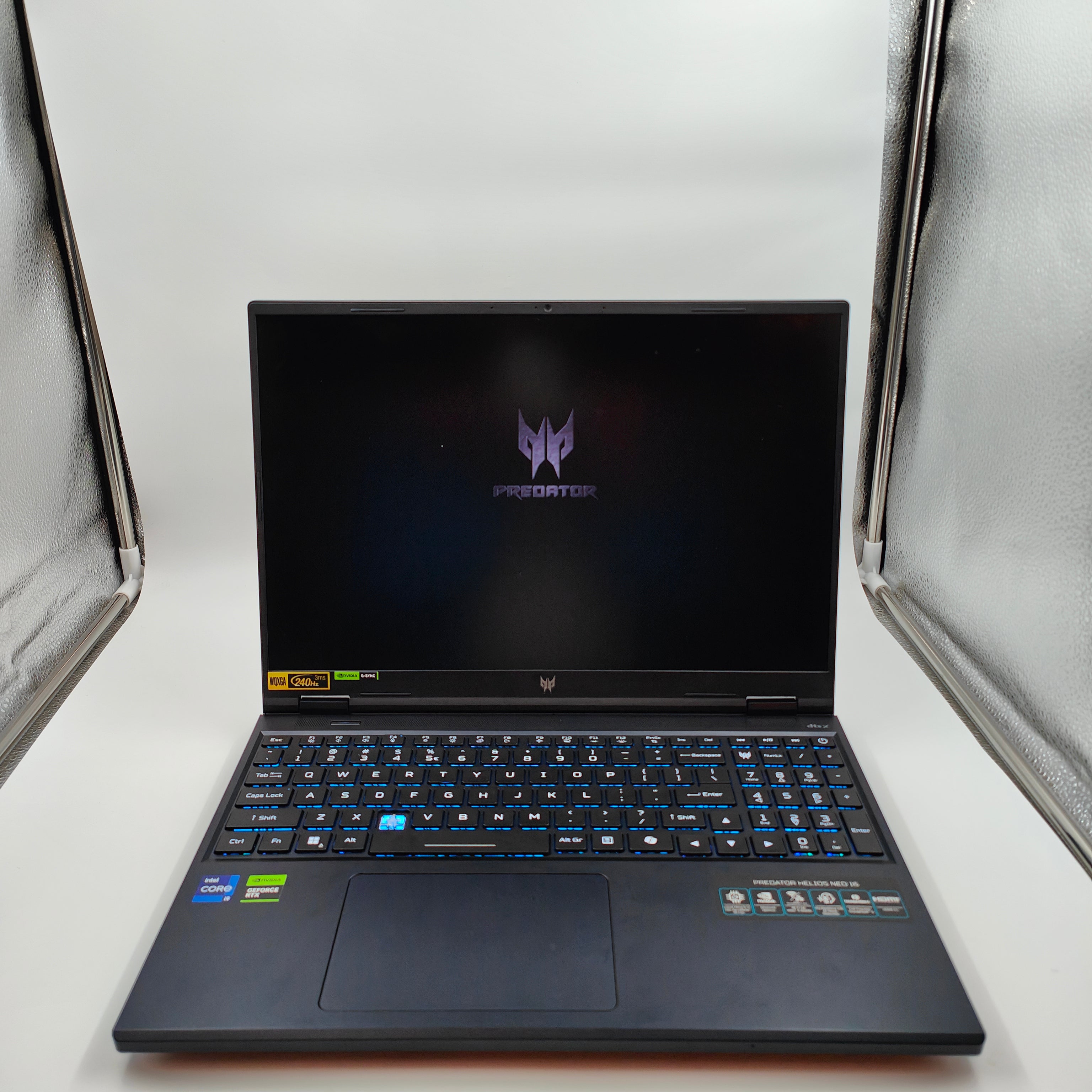 Acer Predator Helios Neo 16 (PHN16-72-95HS) QWERTY