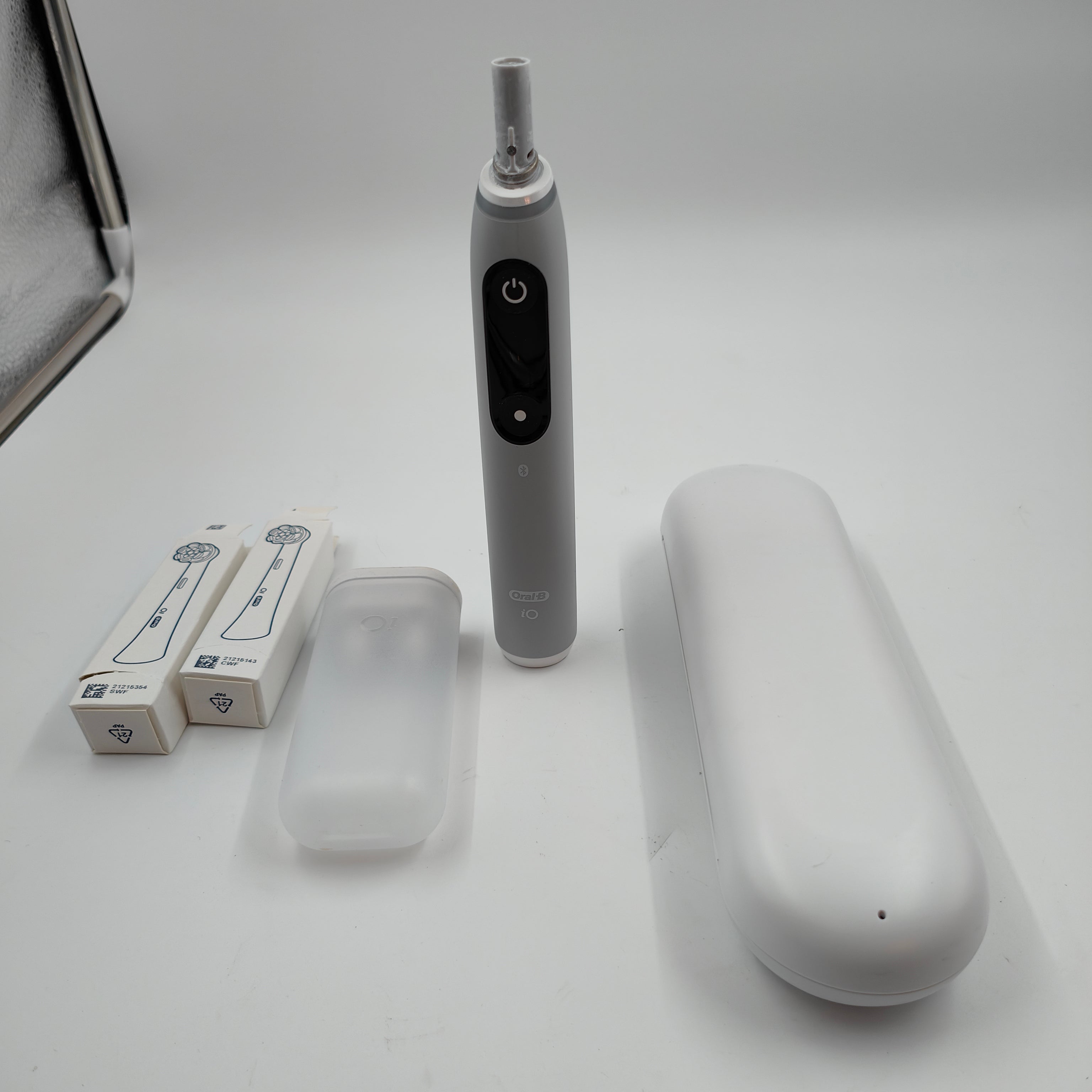 Oral-B iO Series 6N Grijs + extra iO Gentle Care opzetborstel