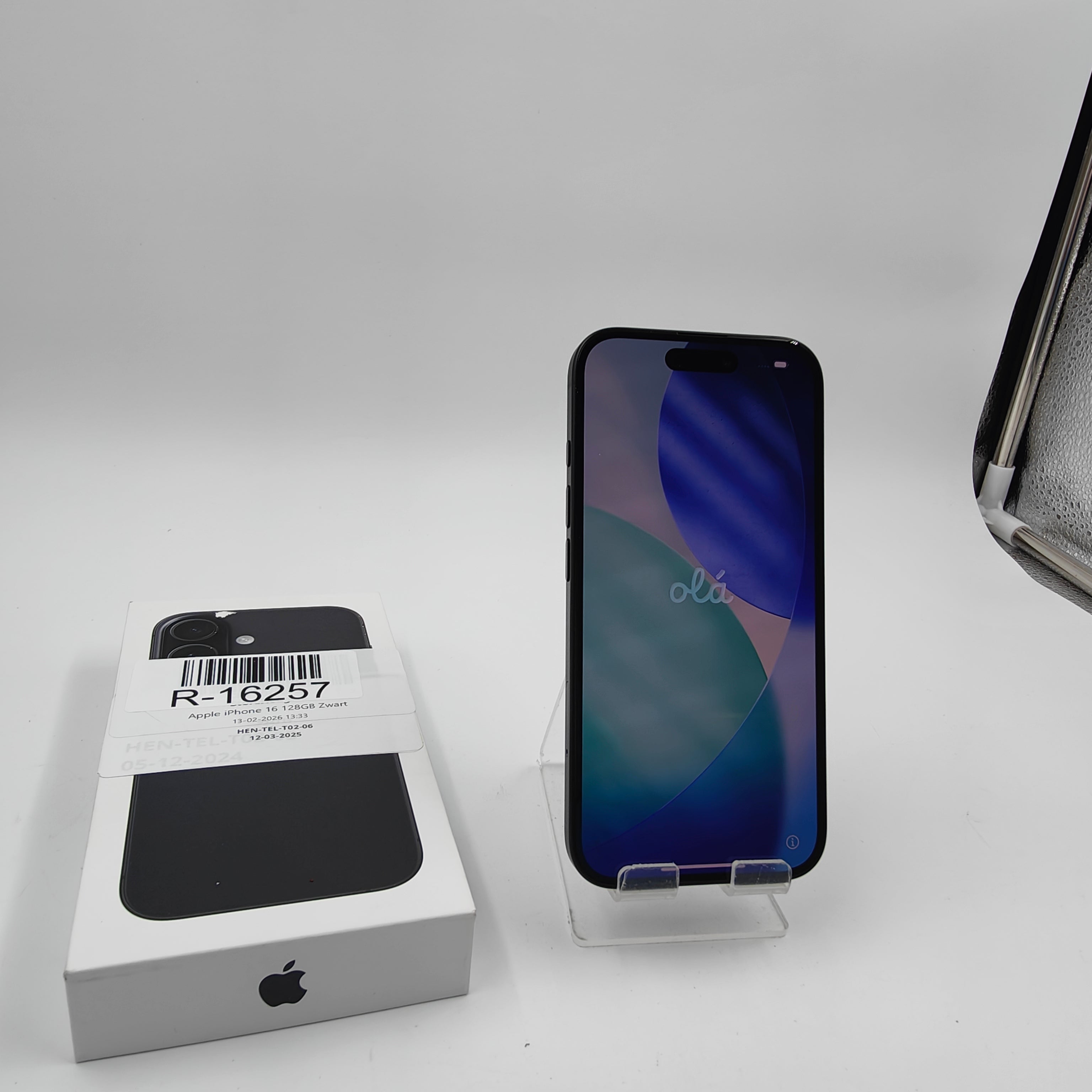 Apple iPhone 16 128GB Zwart