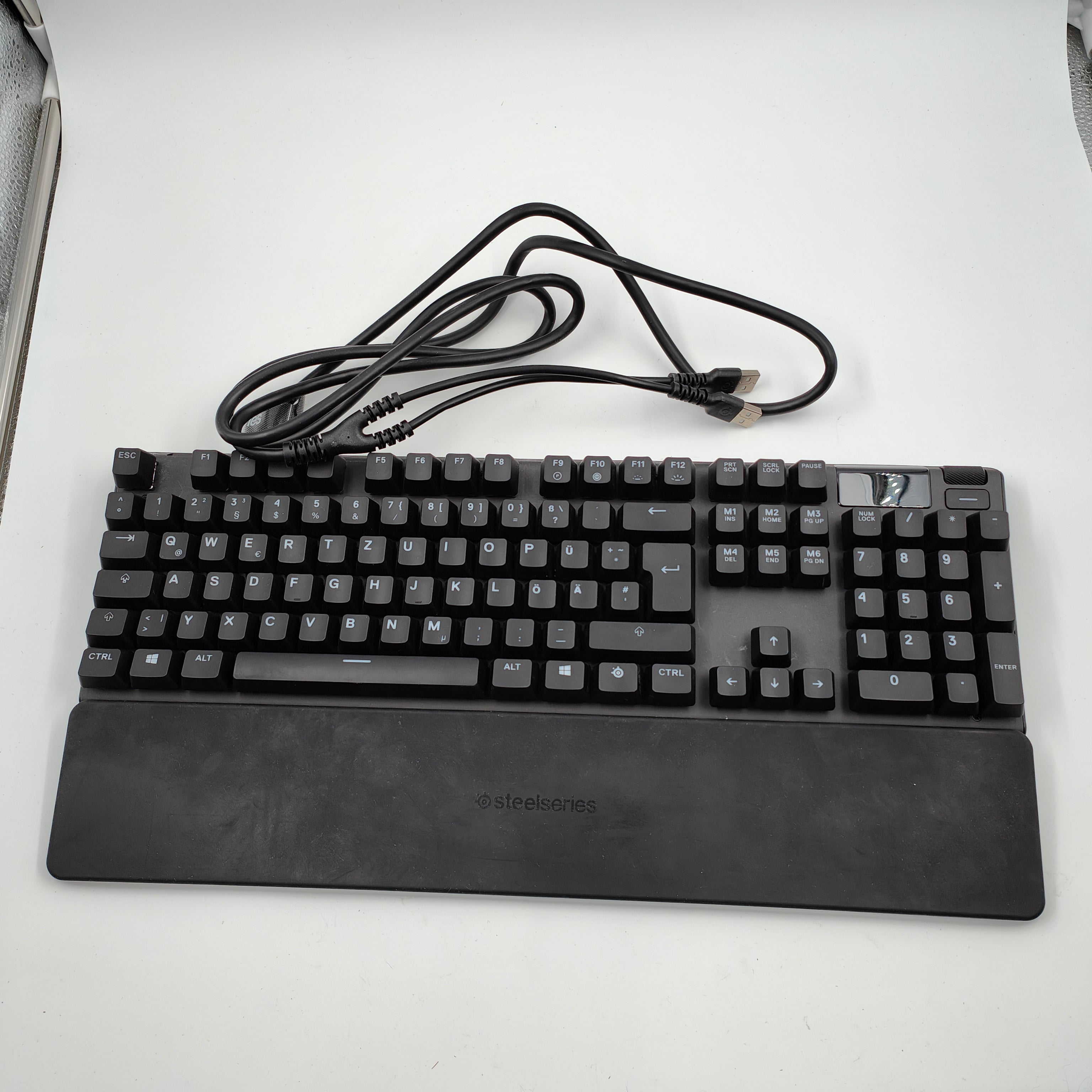SteelSeries Apex Pro Spieltastatur QWERTZ