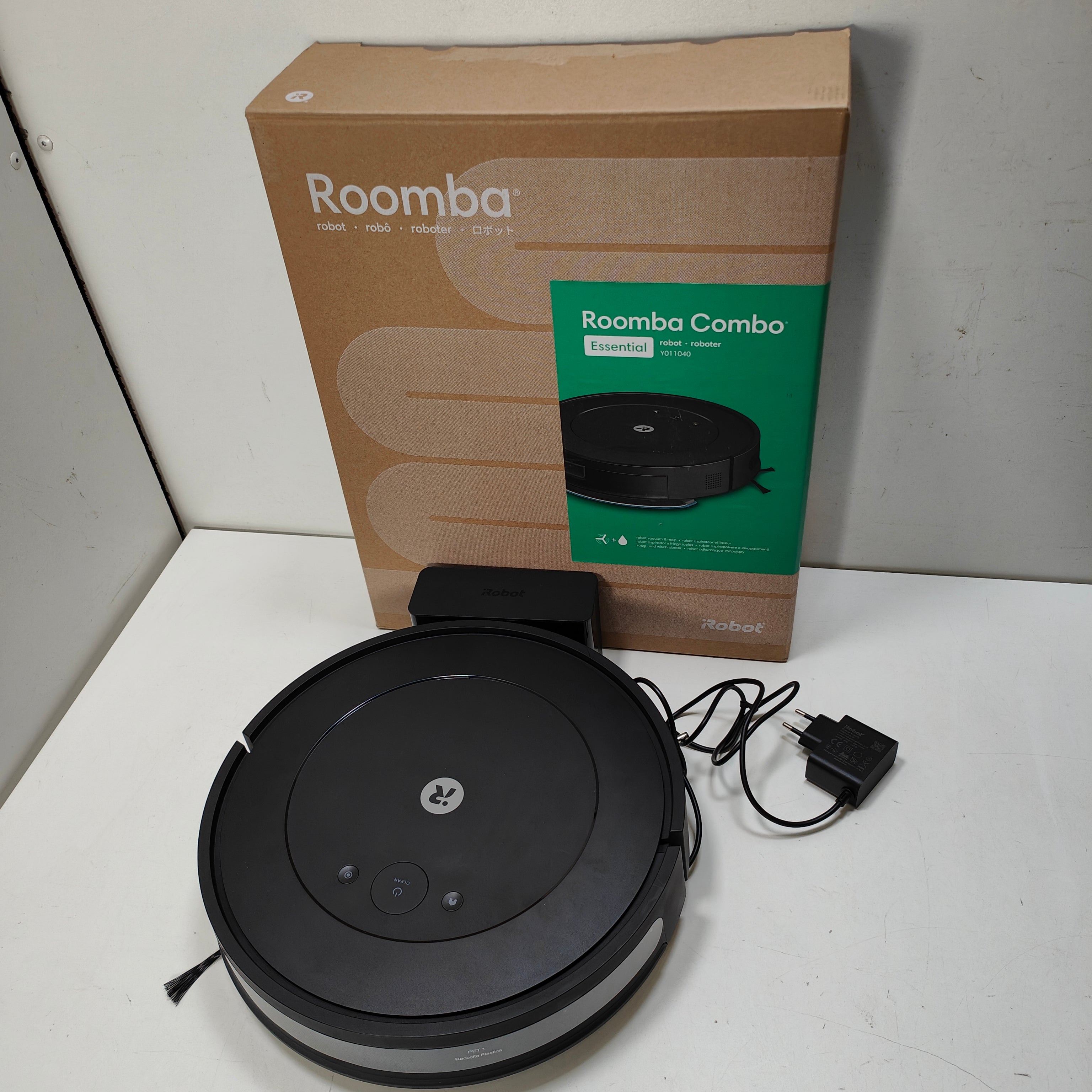 iRobot Roomba Combo Essential Y011040