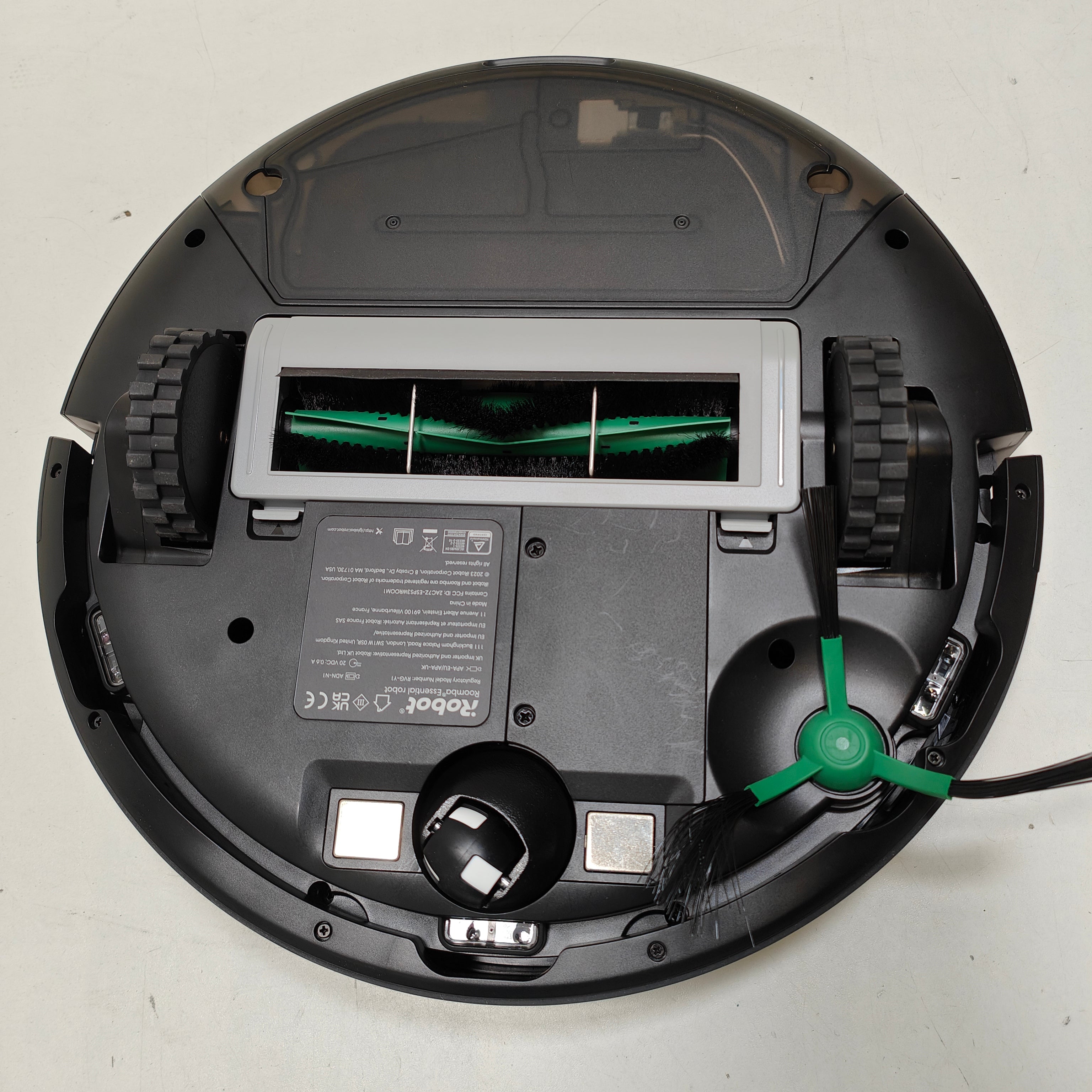 iRobot Roomba Combo Essential Y011040