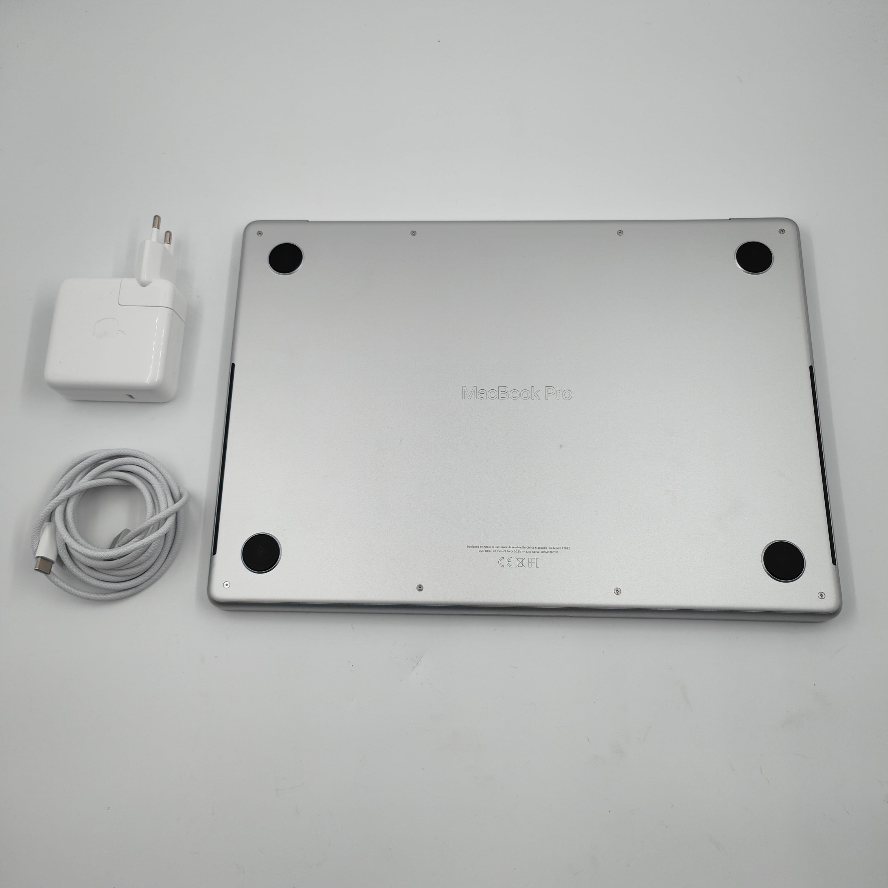 Apple MacBook Pro 14" 2023 M3 Pro (11/14) 18GB/512GB Silber QWERTZ