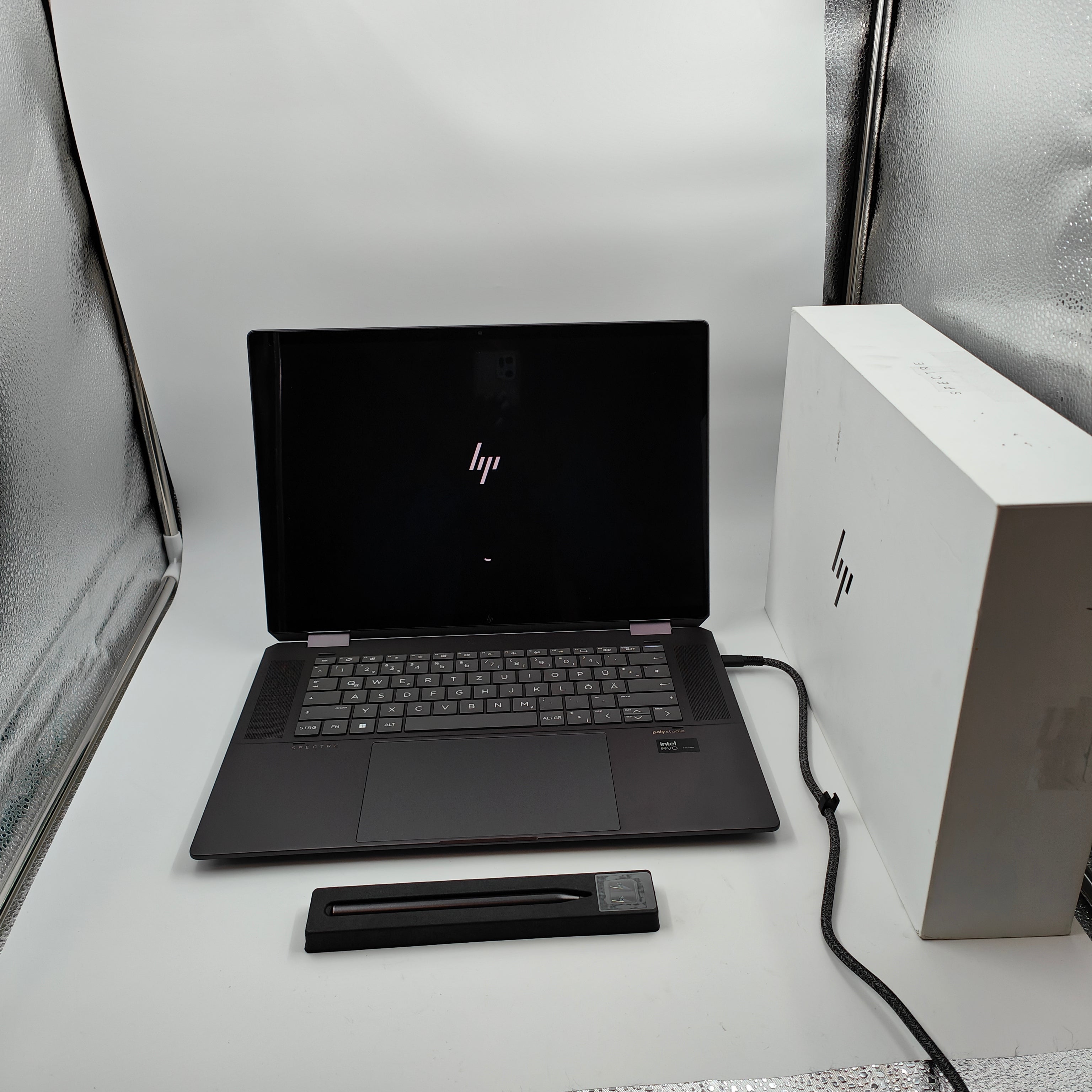 HP Spectre x360 16-aa0074ng QWERTZ