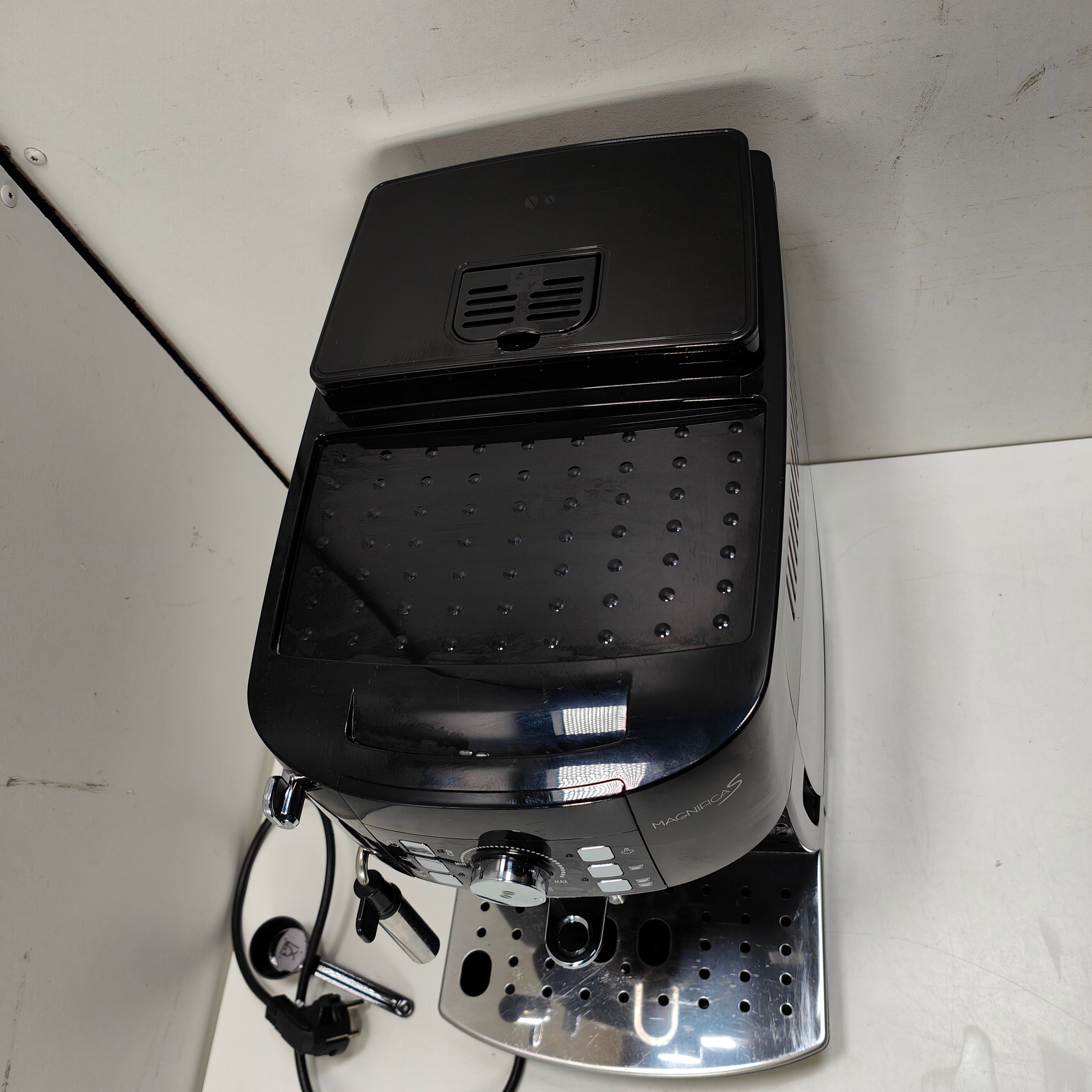 DeLonghi  ECAM 21.117.B Magnifica S