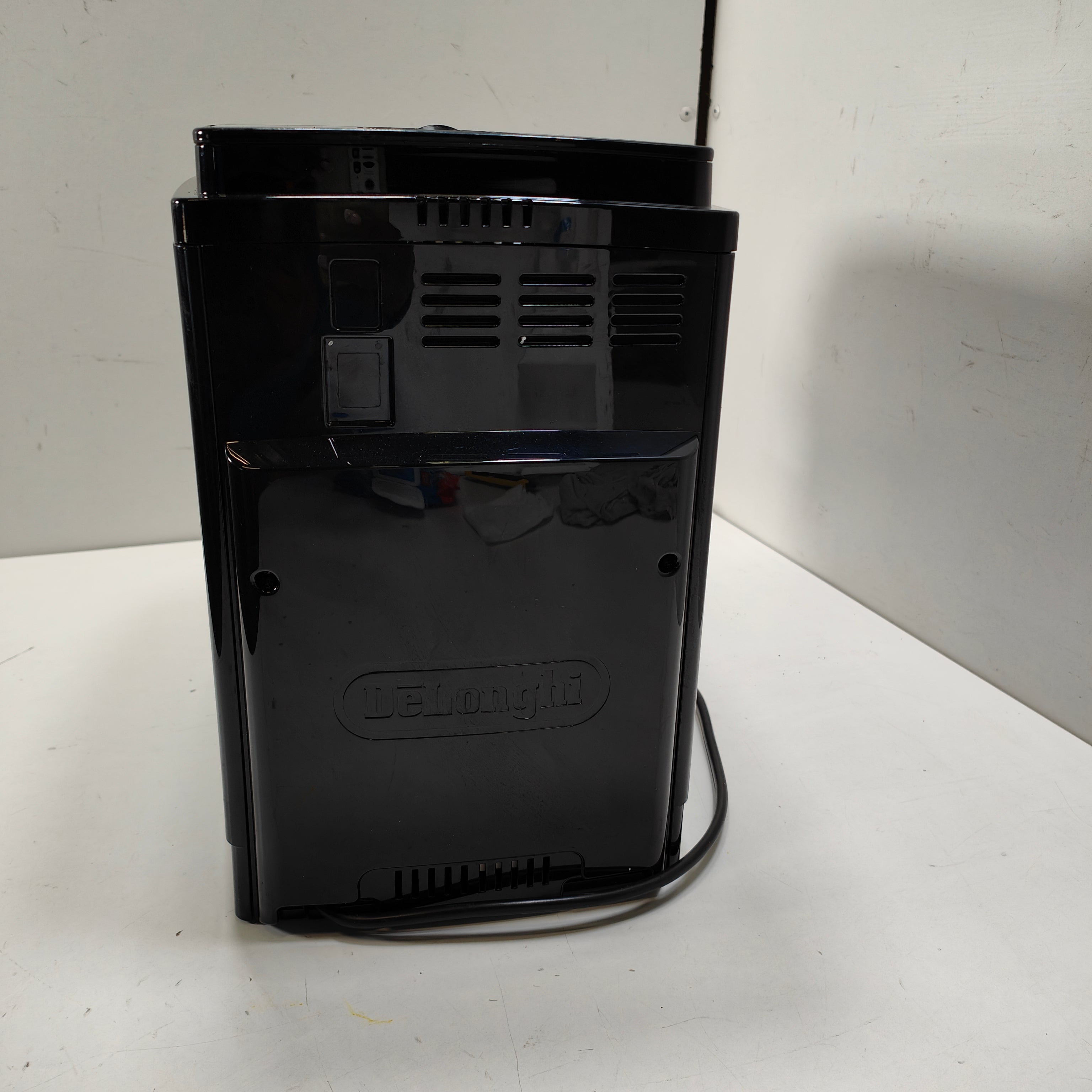 DeLonghi  ECAM 21.117.B Magnifica S