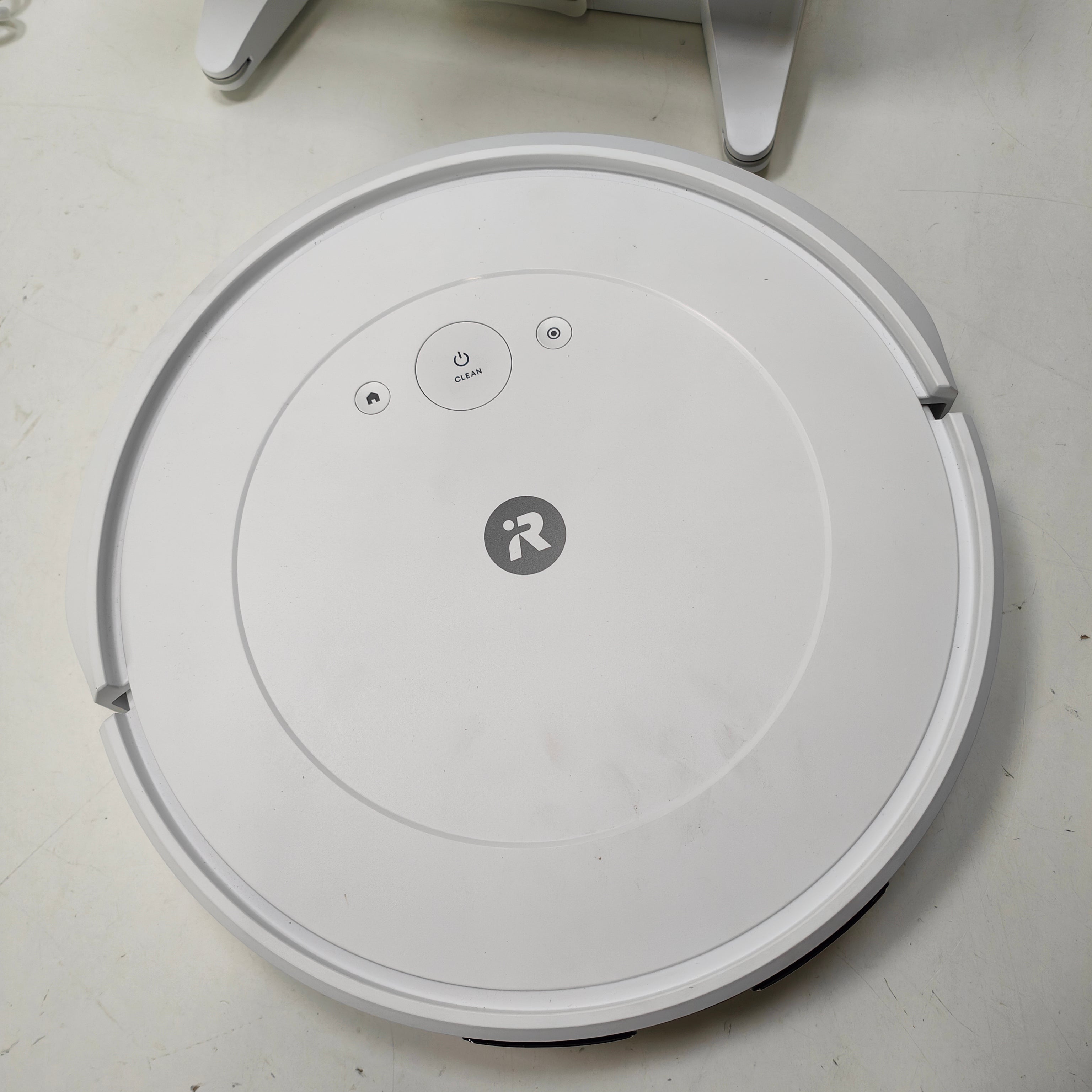 iRobot Roomba Combo Essential Y011240