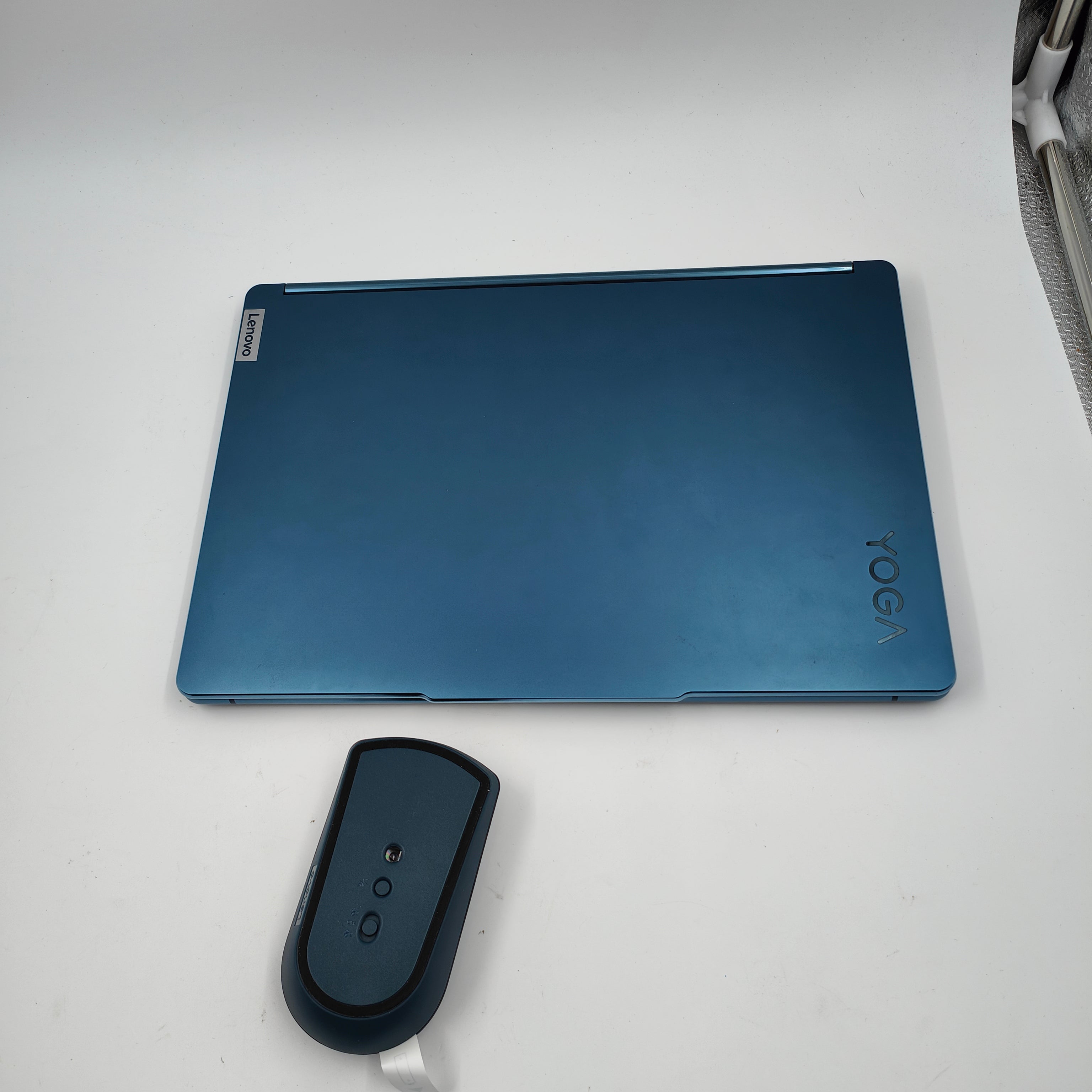 Lenovo Yoga Book 9 83FF002WMH QWERTY