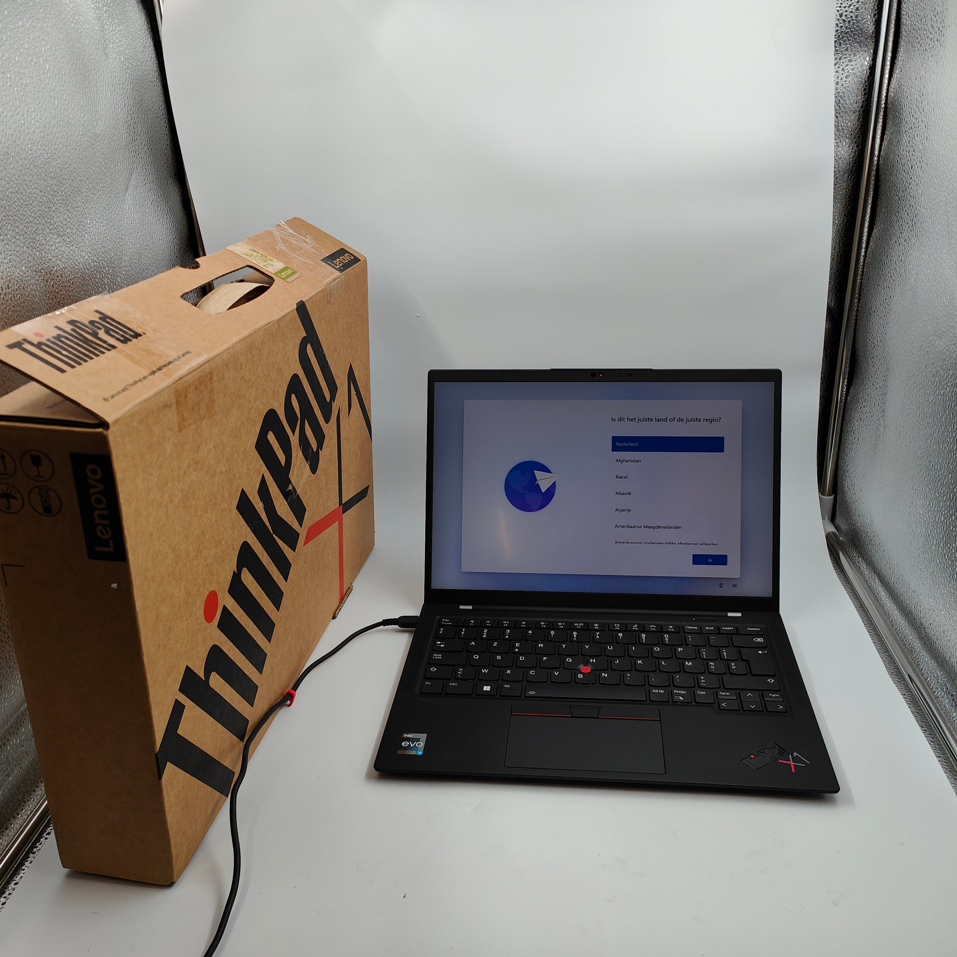 Lenovo ThinkPad X1 Carbon Gen 11 - 21HM002SMB AZERTY