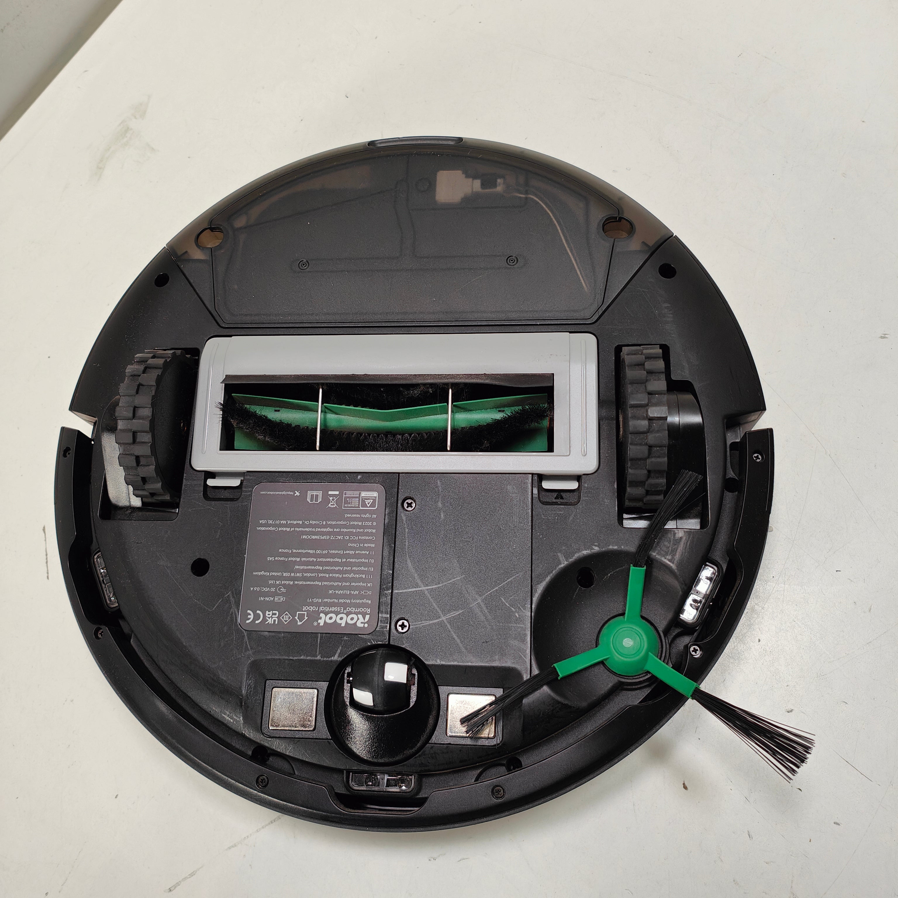 iRobot Roomba Combo Essential Y011040