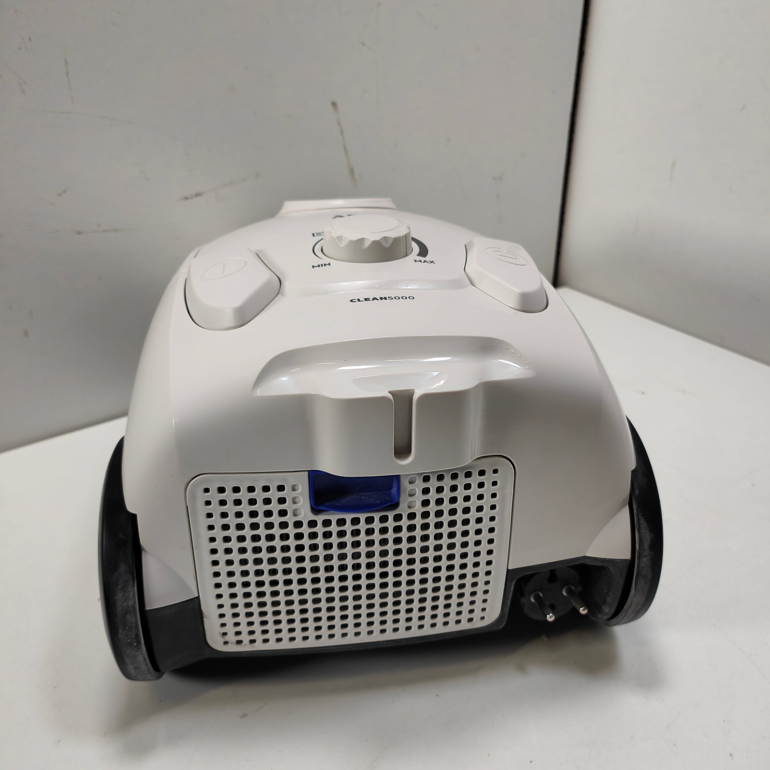 AEG AB51C2SW CLEAN 5000 Staubsauger mit Staubbeutel - 78 dB