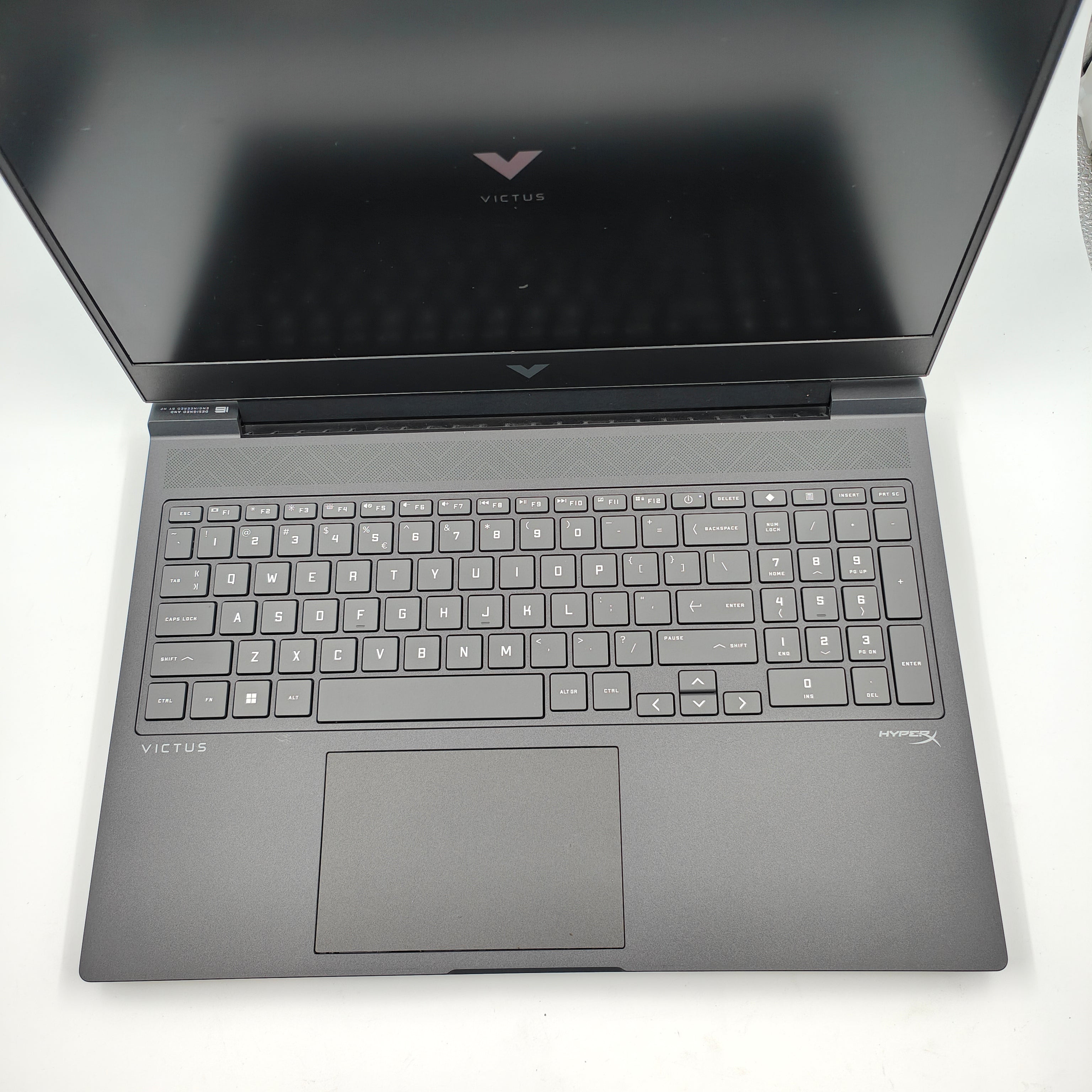HP VICTUS 16-r1975nd QWERTY