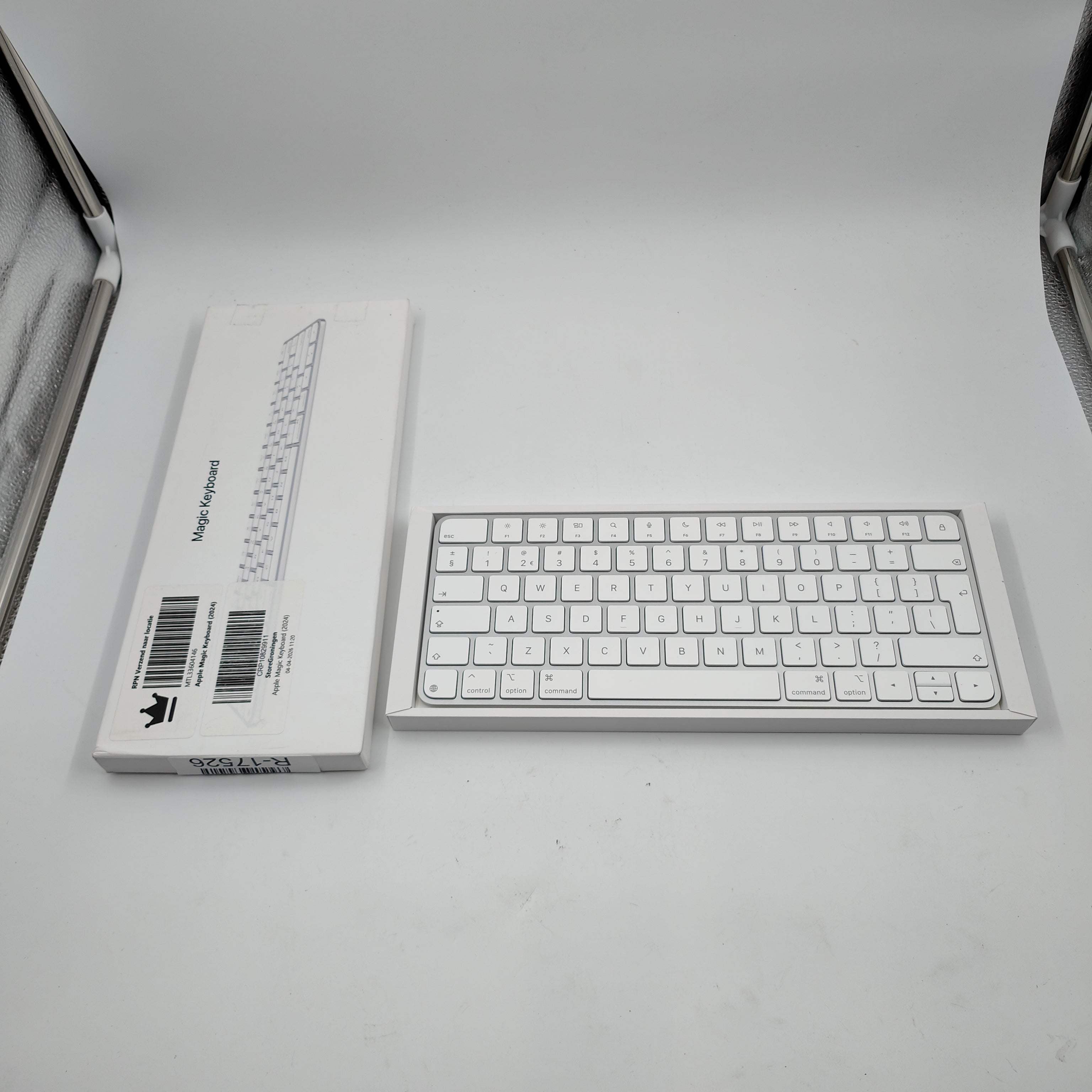 Apple Keyboard (2024) QWERTY