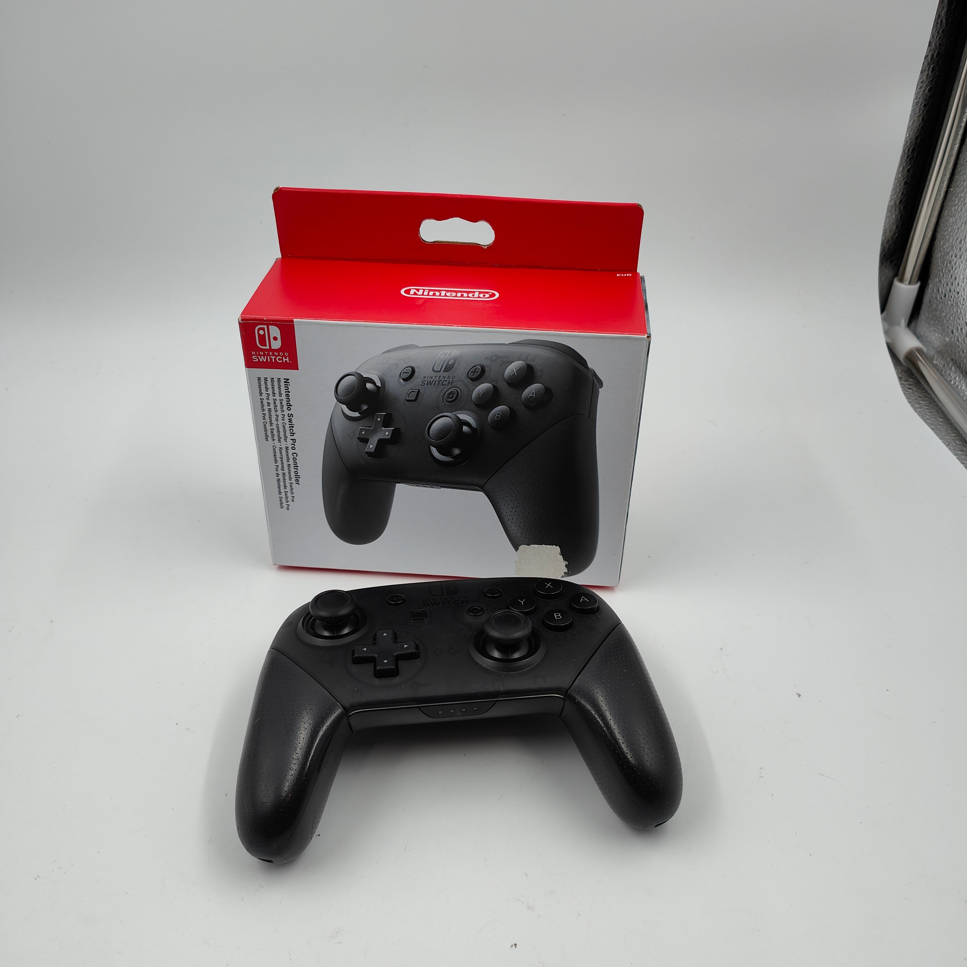 Nintendo Switch Pro Controller
