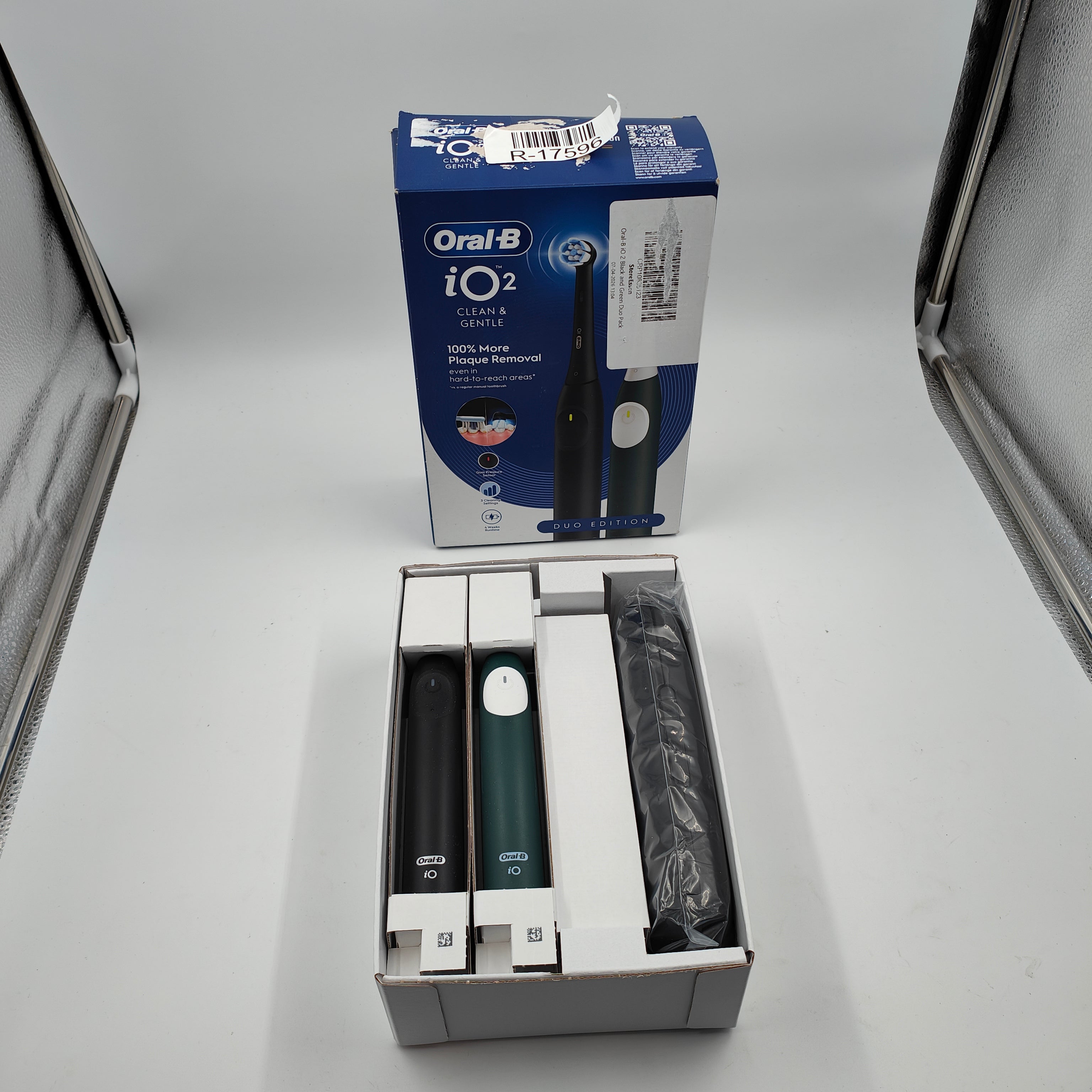 Oral-B iO 2 Schwarz und Grün Duo-Pack