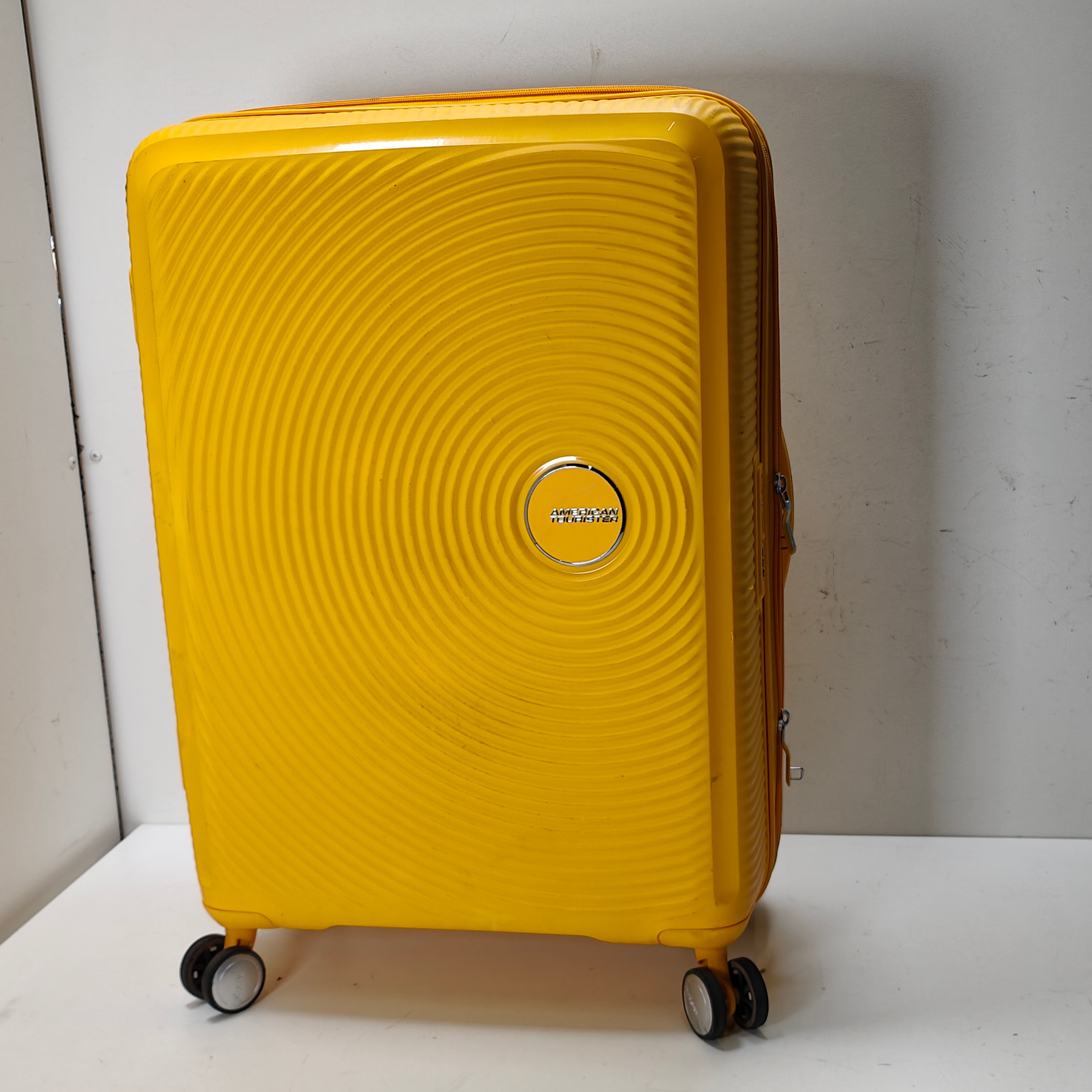 American Tourister Soundbox Spinner 67 cm TSA Exp Goldgelb