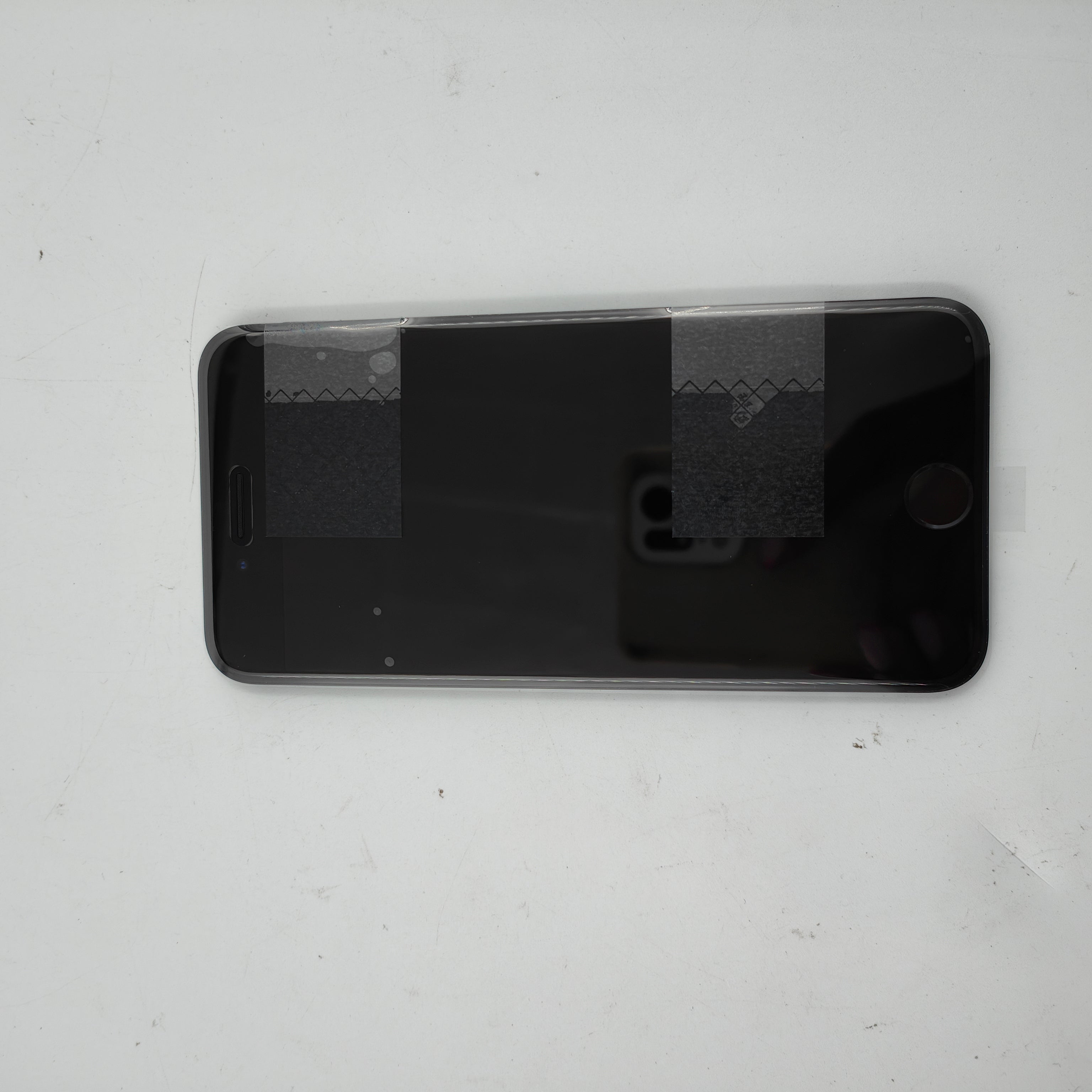Apple Display, iPhone 8, Red (1 Stuks)