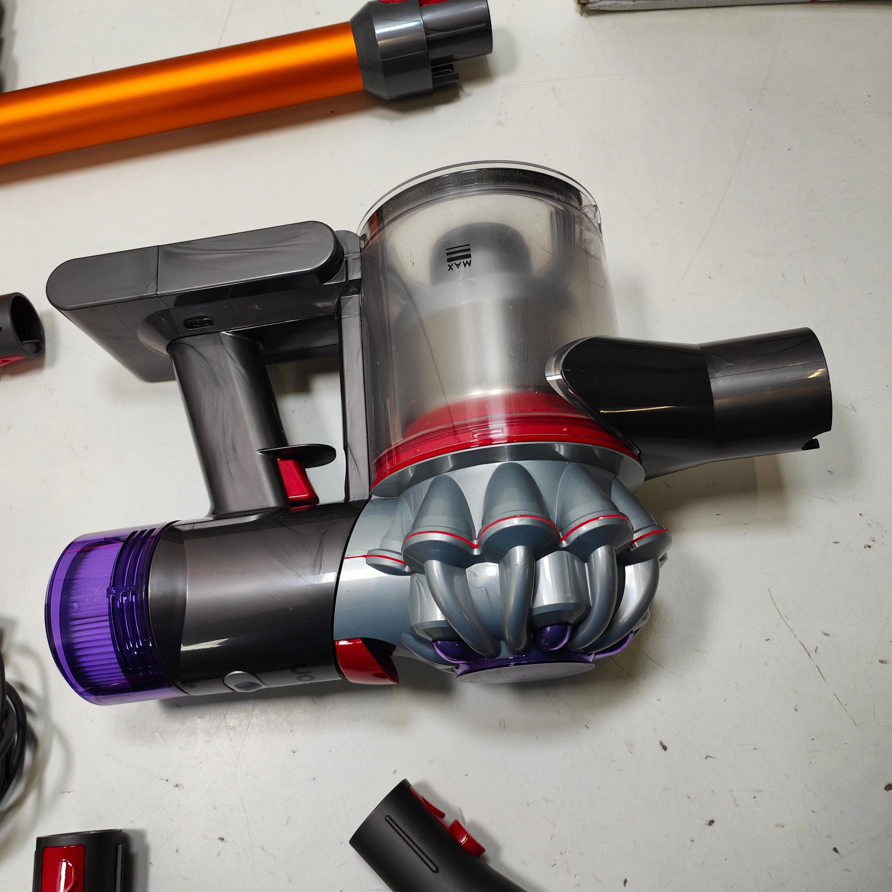 Dyson V8 Absolute 476547-01