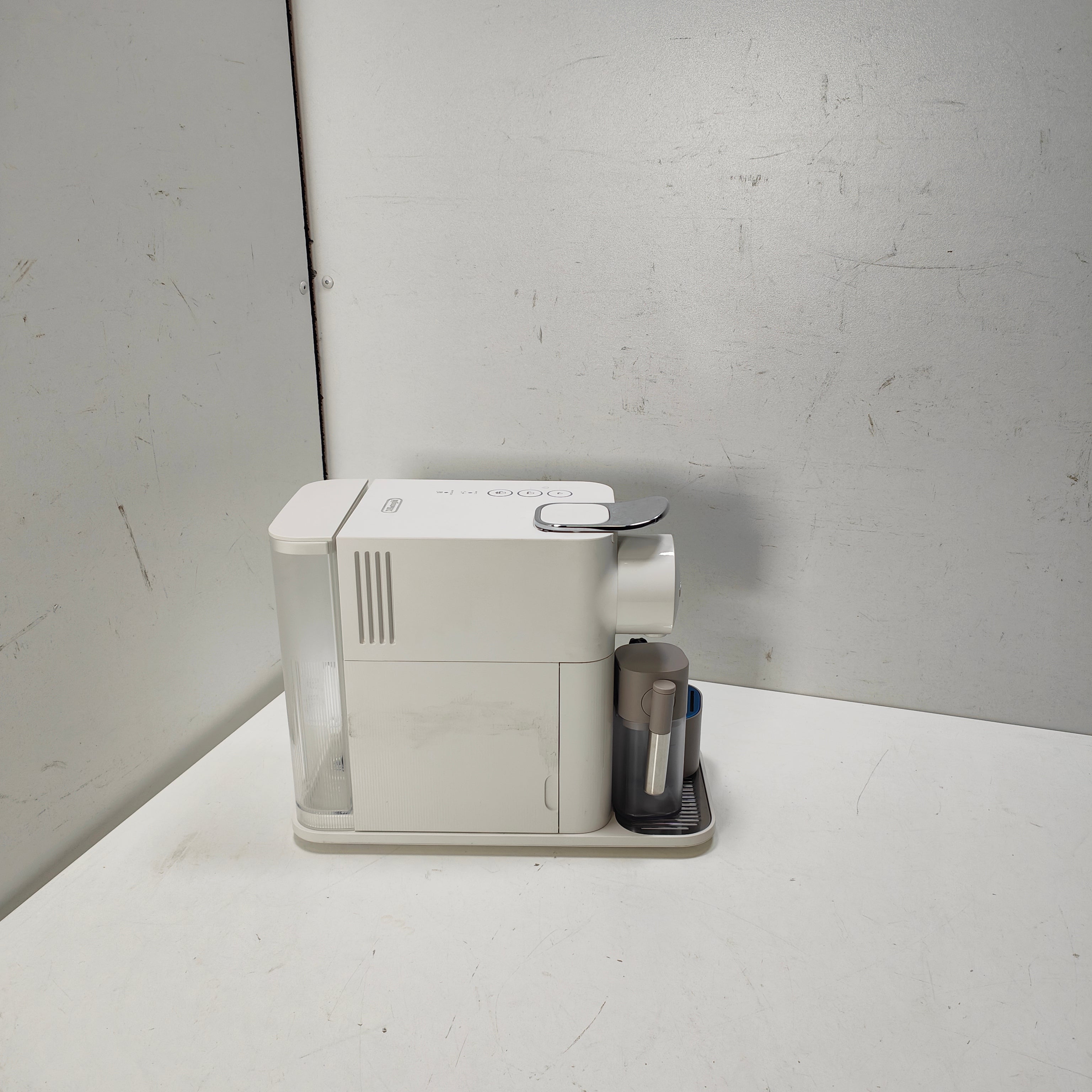 DeLonghi Nespresso Lattissima One EN510.W Blanc