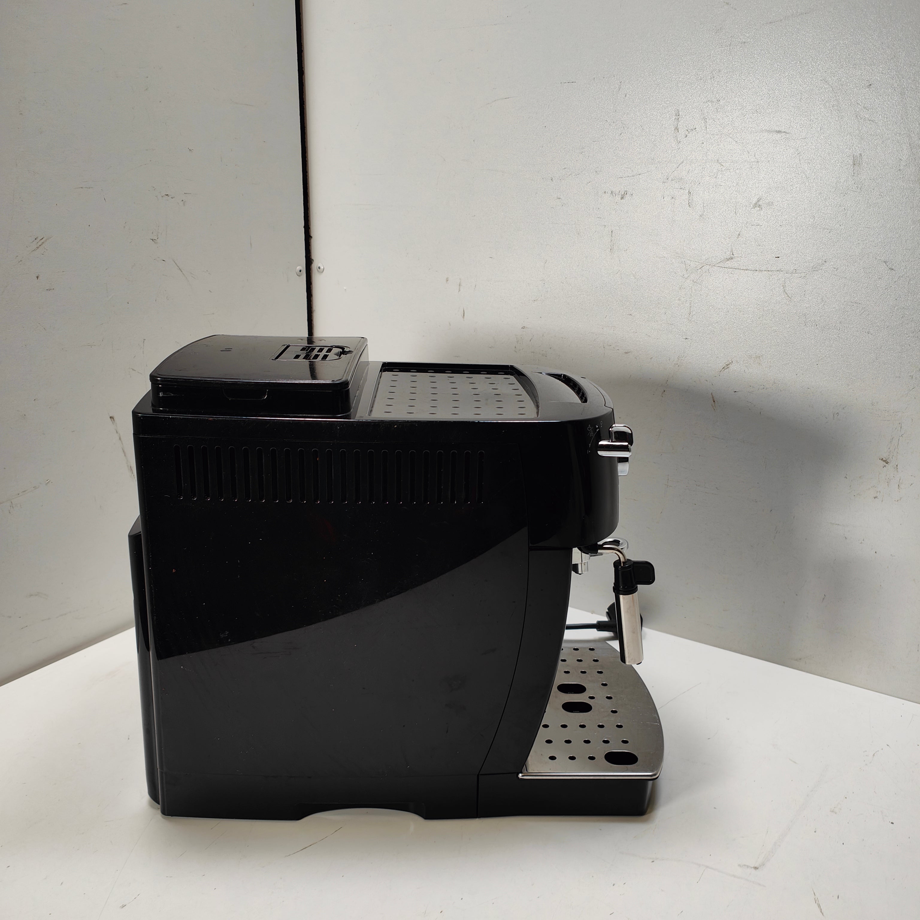 DeLonghi ECAM 21.117.B Magnifica S