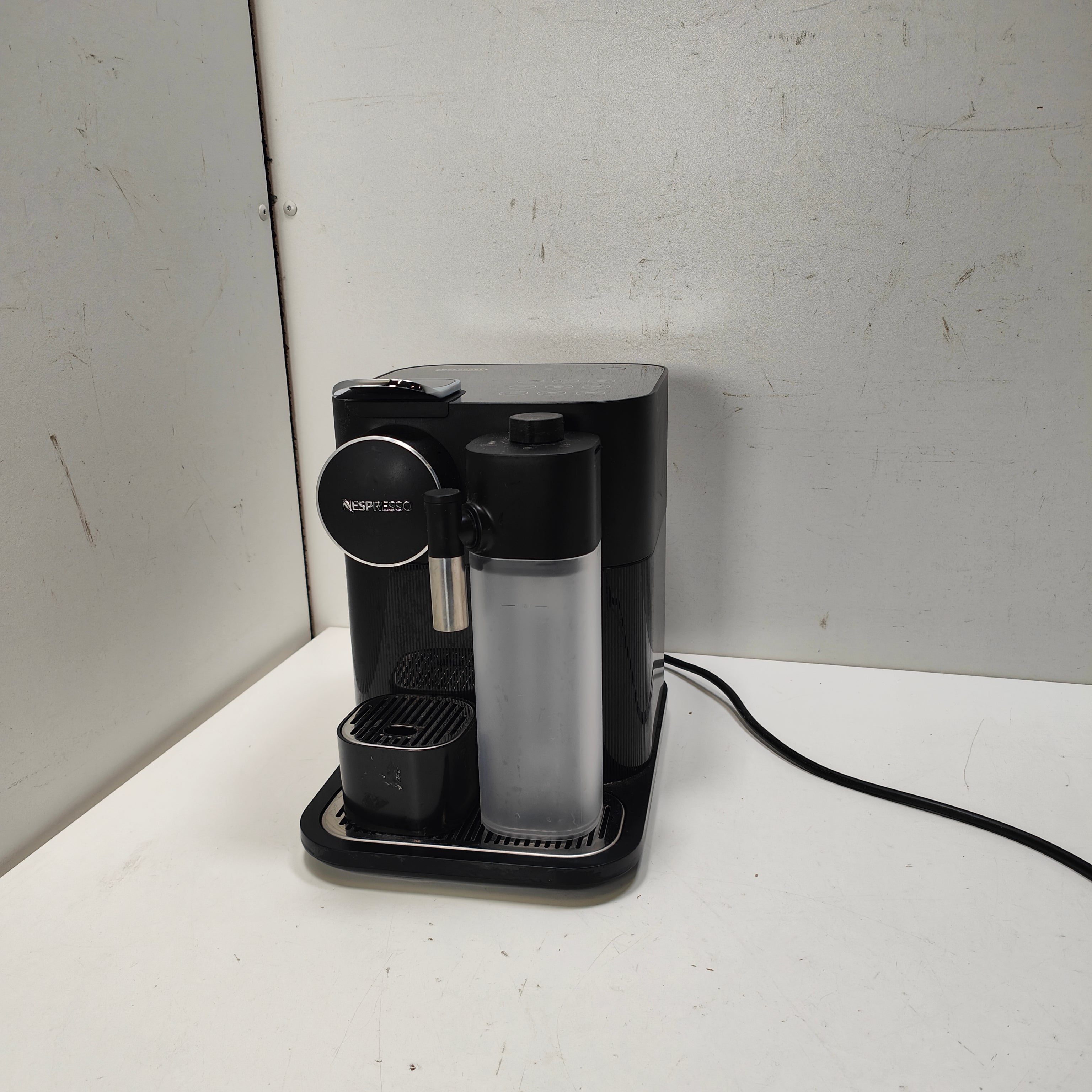 DeLonghi Nespresso Gran Lattissima EN640.B Schwarz