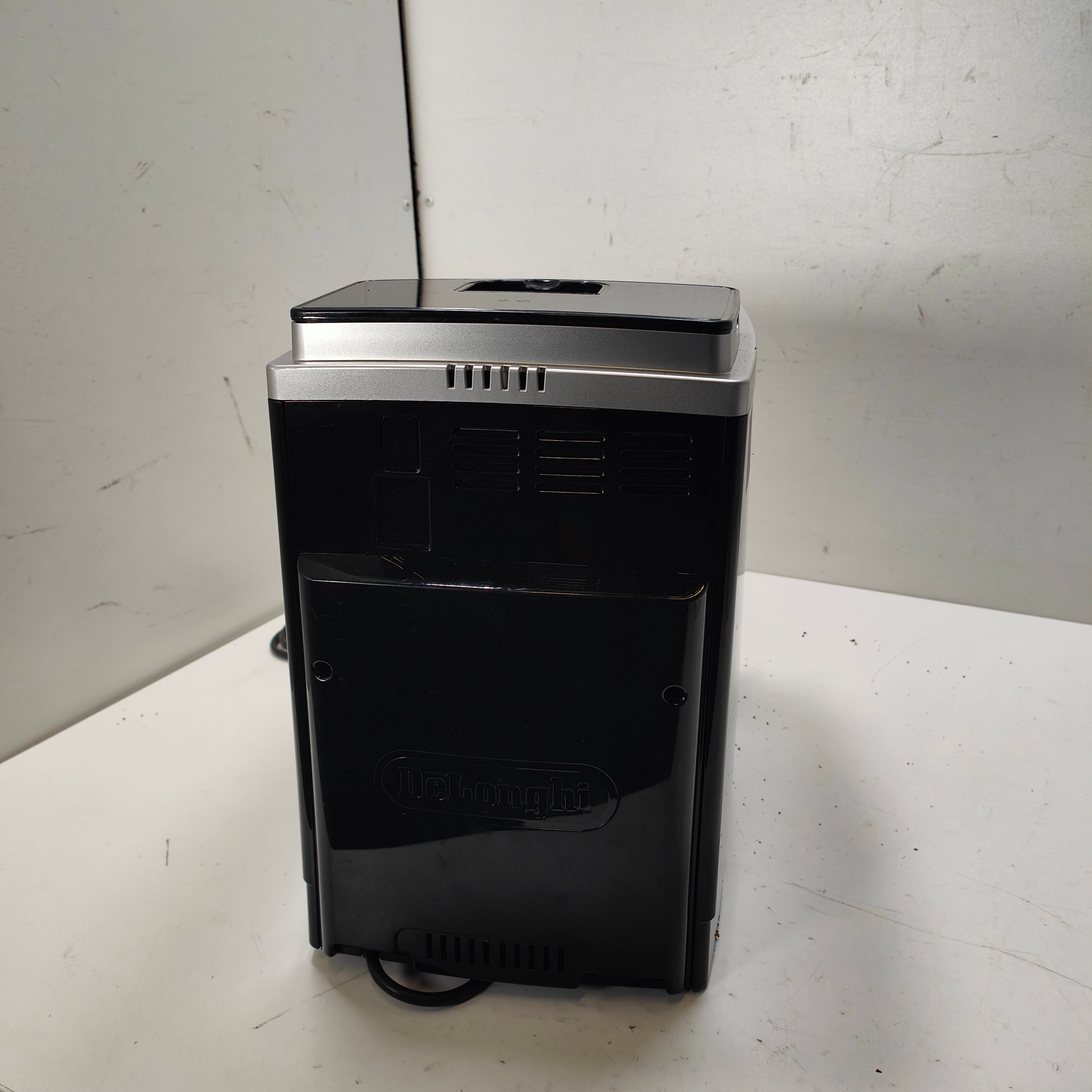 DeLonghi ECAM22.110SB MagnificaS