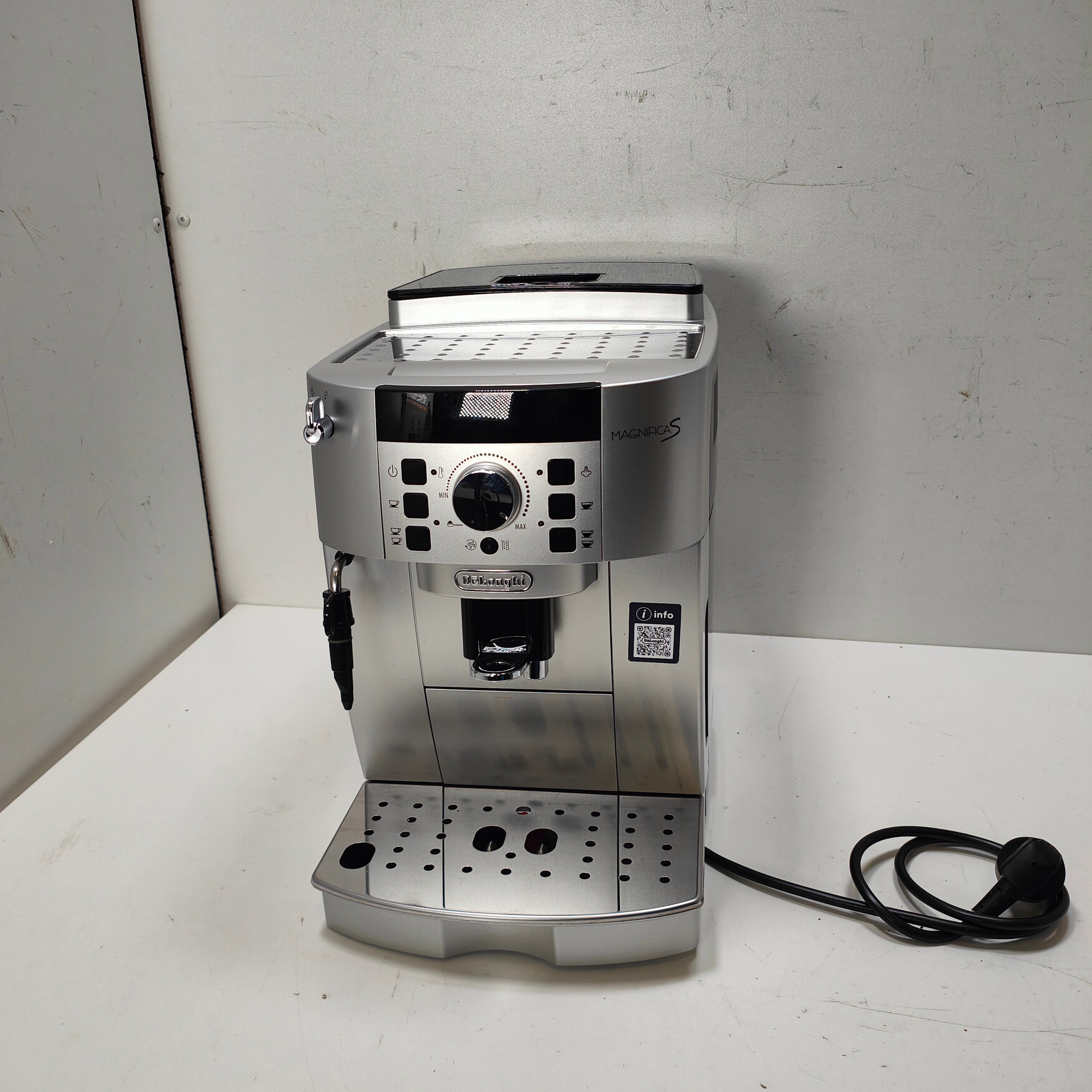 DeLonghi ECAM22.110SB MagnificaS