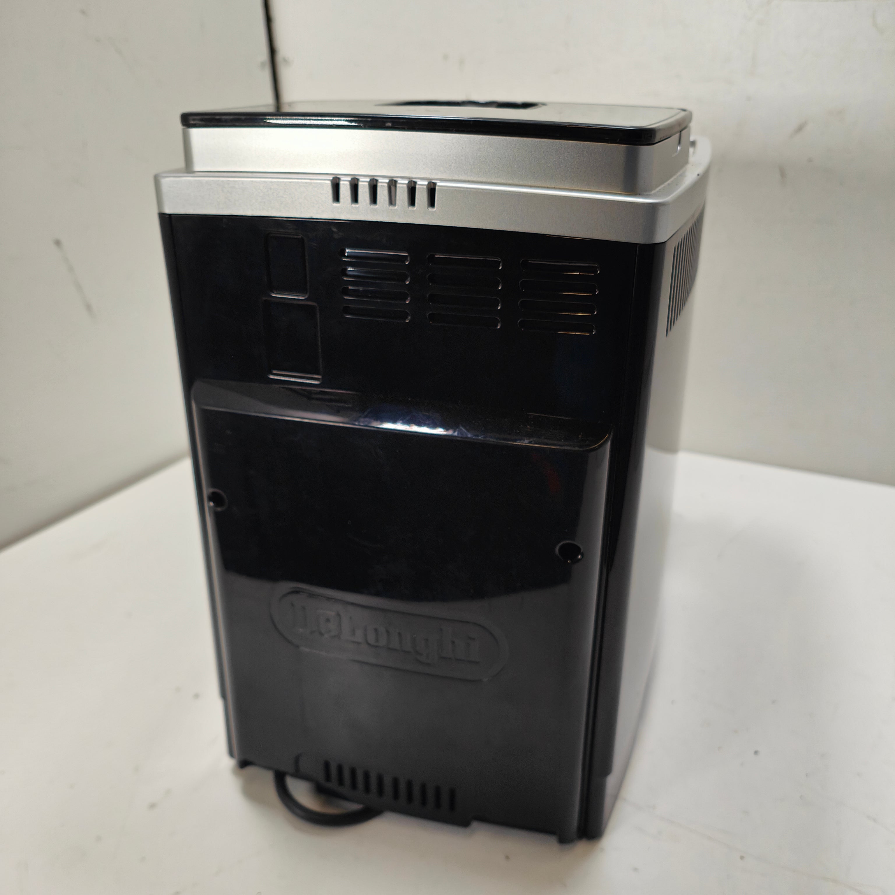 DeLonghi ECAM22.110SB MagnificaS