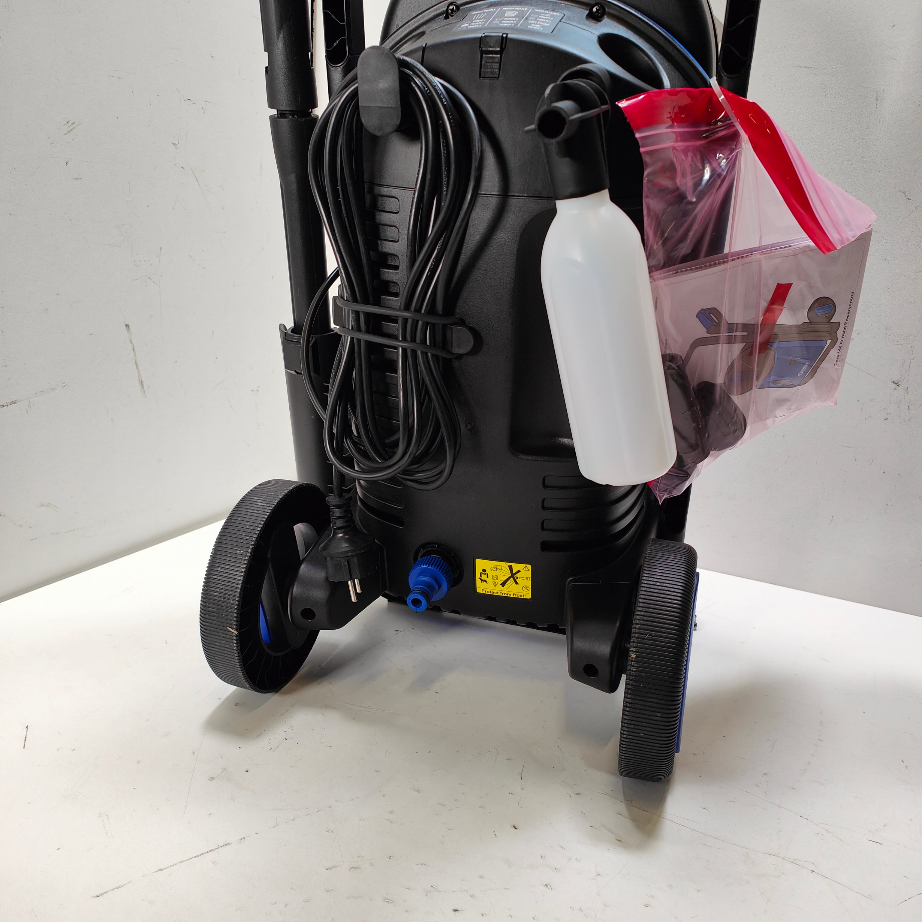 Nilfisk Core 140 mit Hand-PowerControl