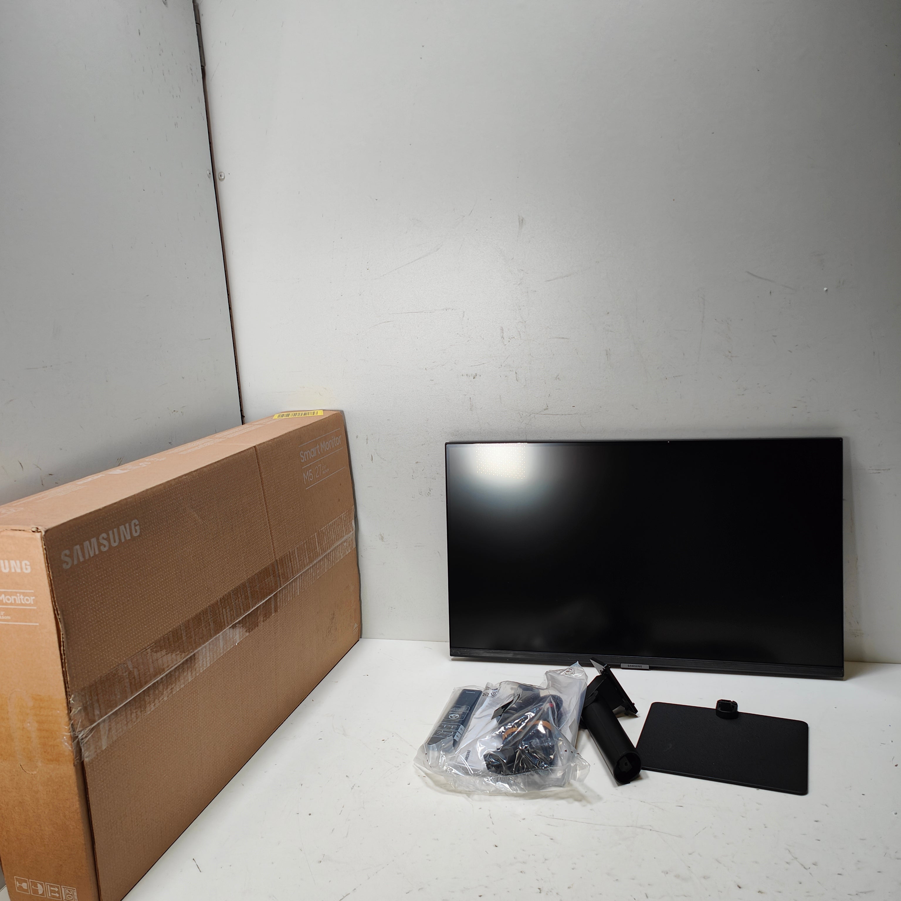 Samsung LS27DM502EUXEN Smart M5