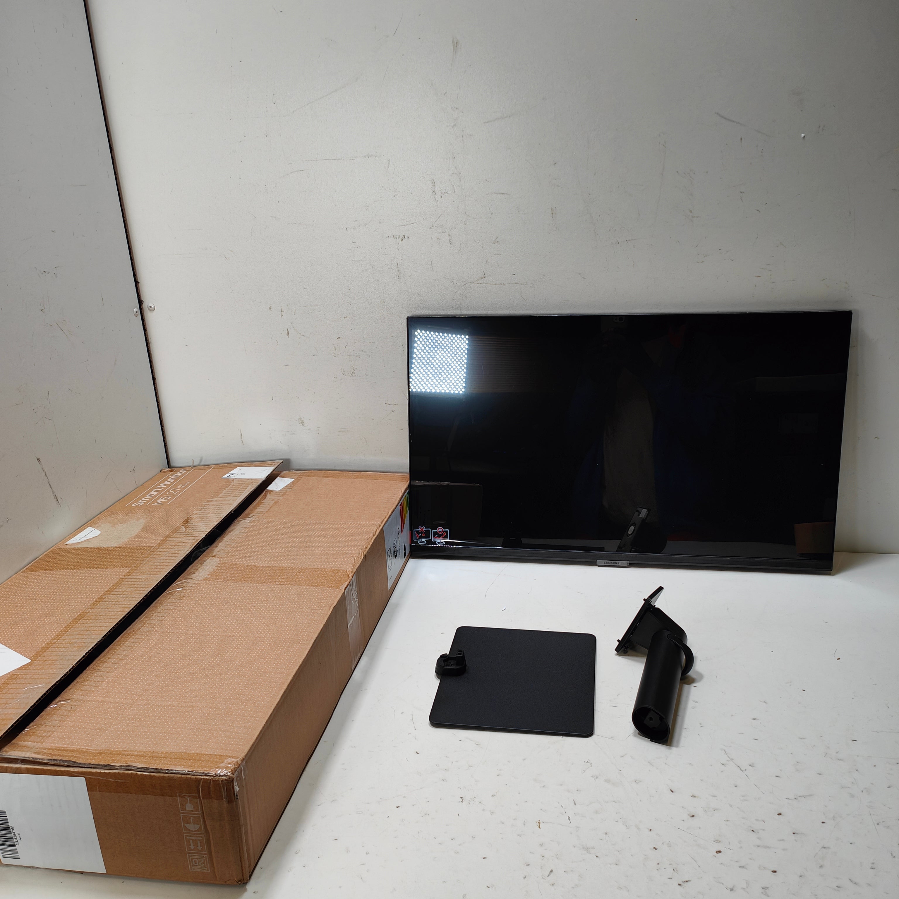 Samsung LS27DM502EUXEN Smart M5
