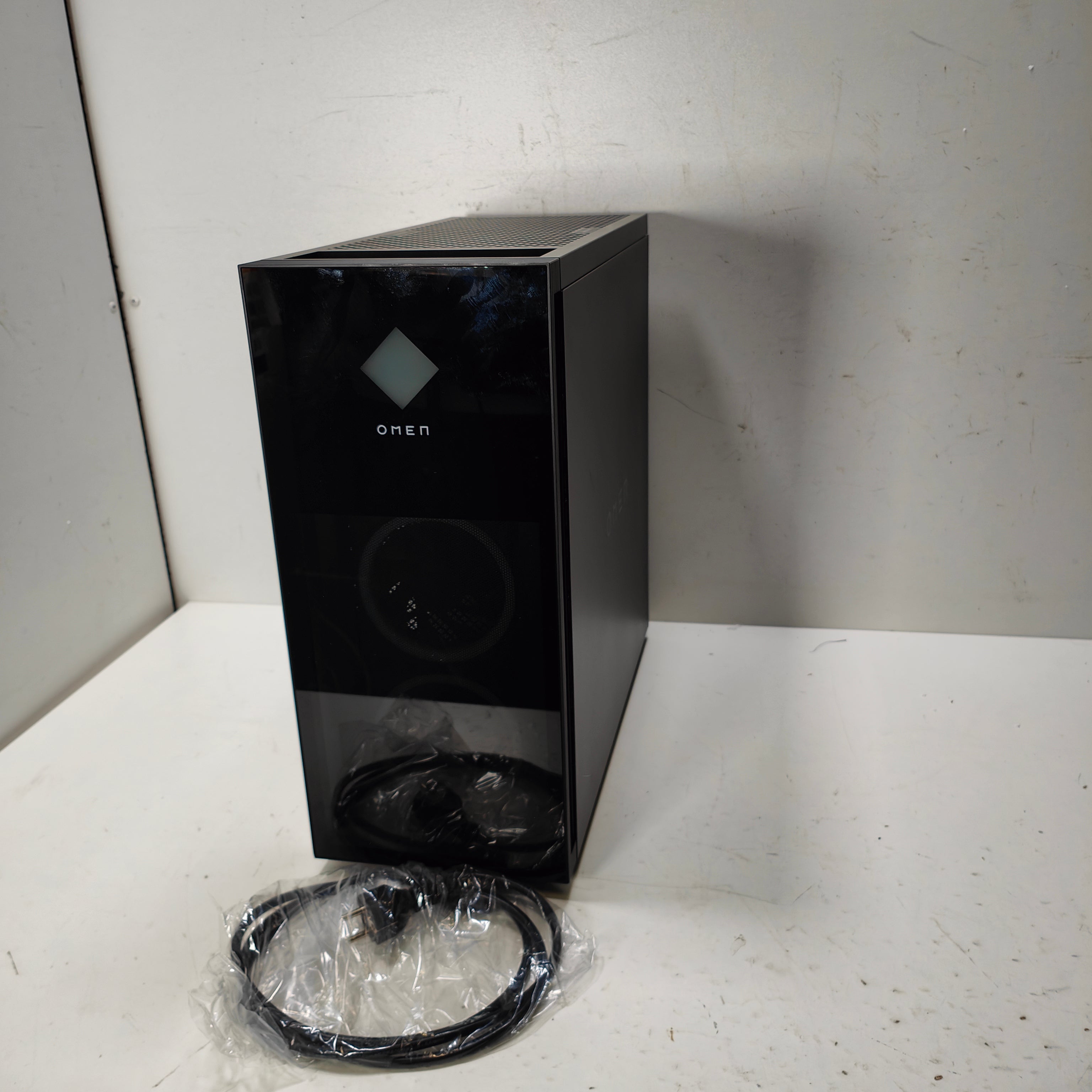 HP OMEN 40L GT21-1976nd