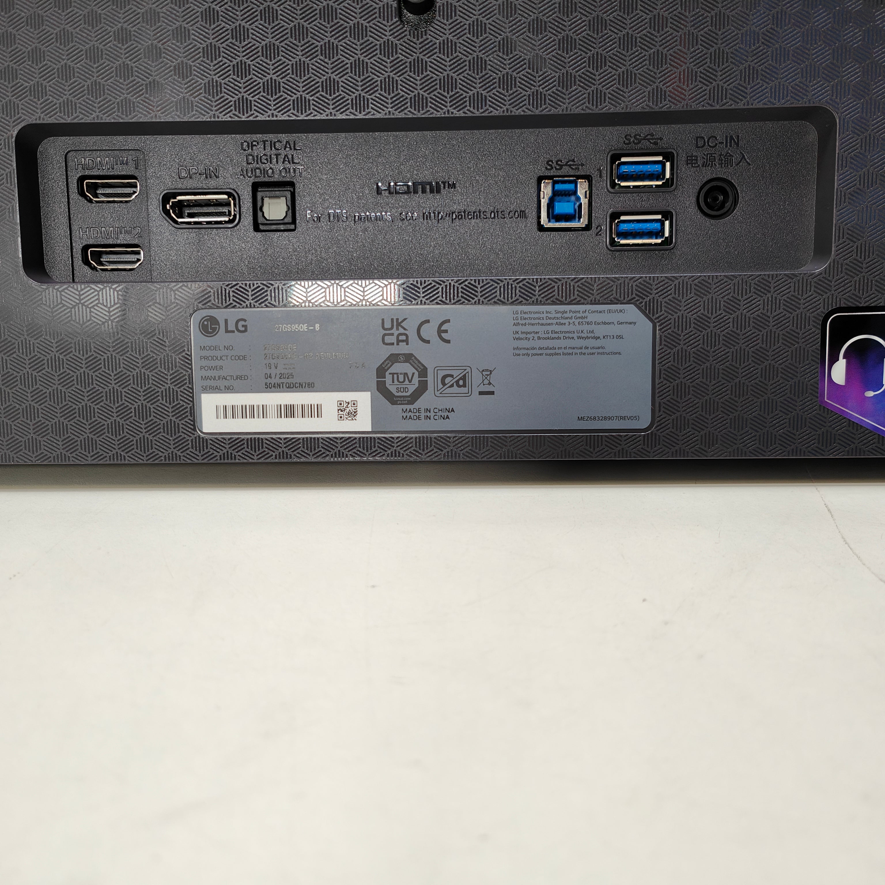 LG UltraGear 27GS95QE-B