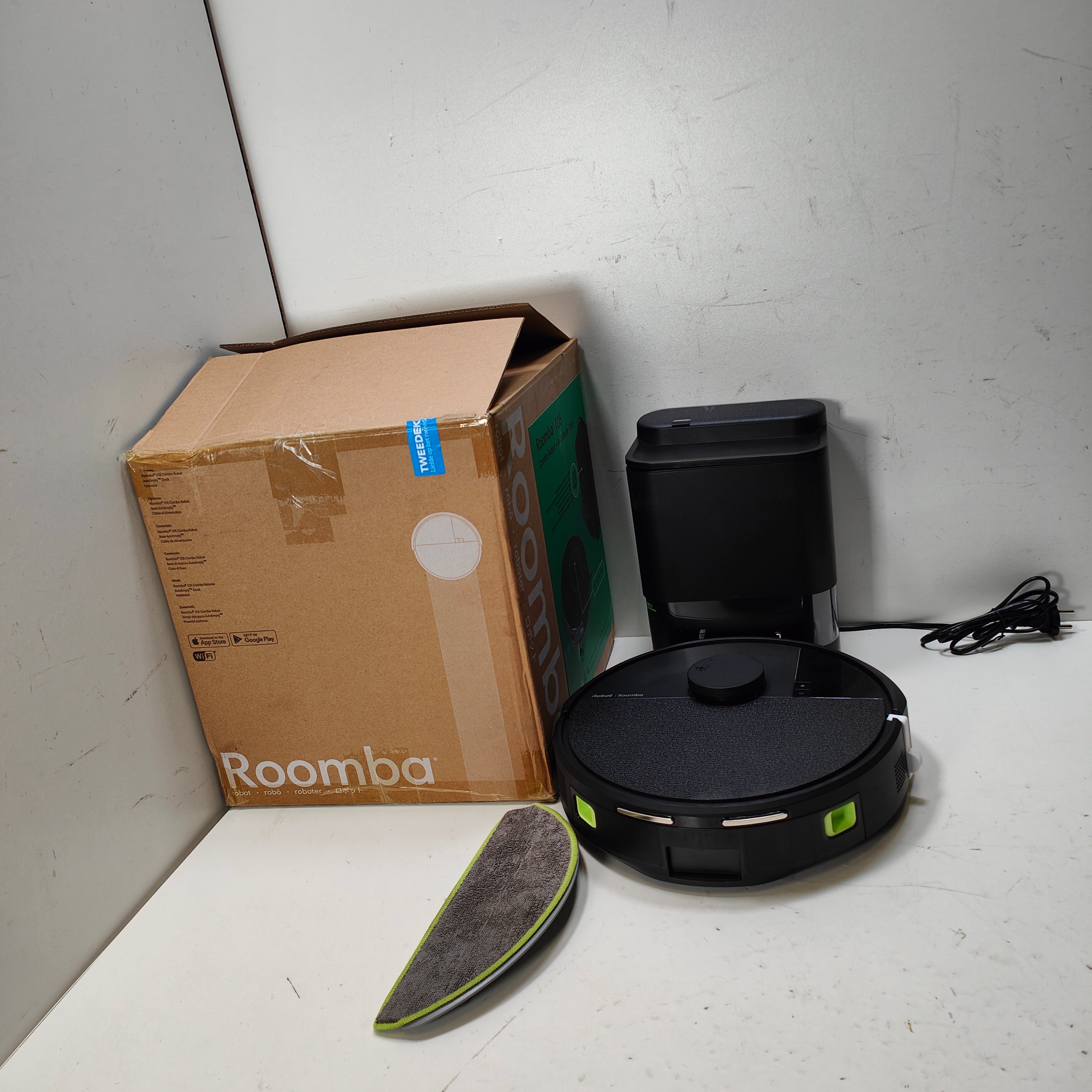 iRobot Roomba 105 Combo Robot + AutoEmpty Dock - zwart