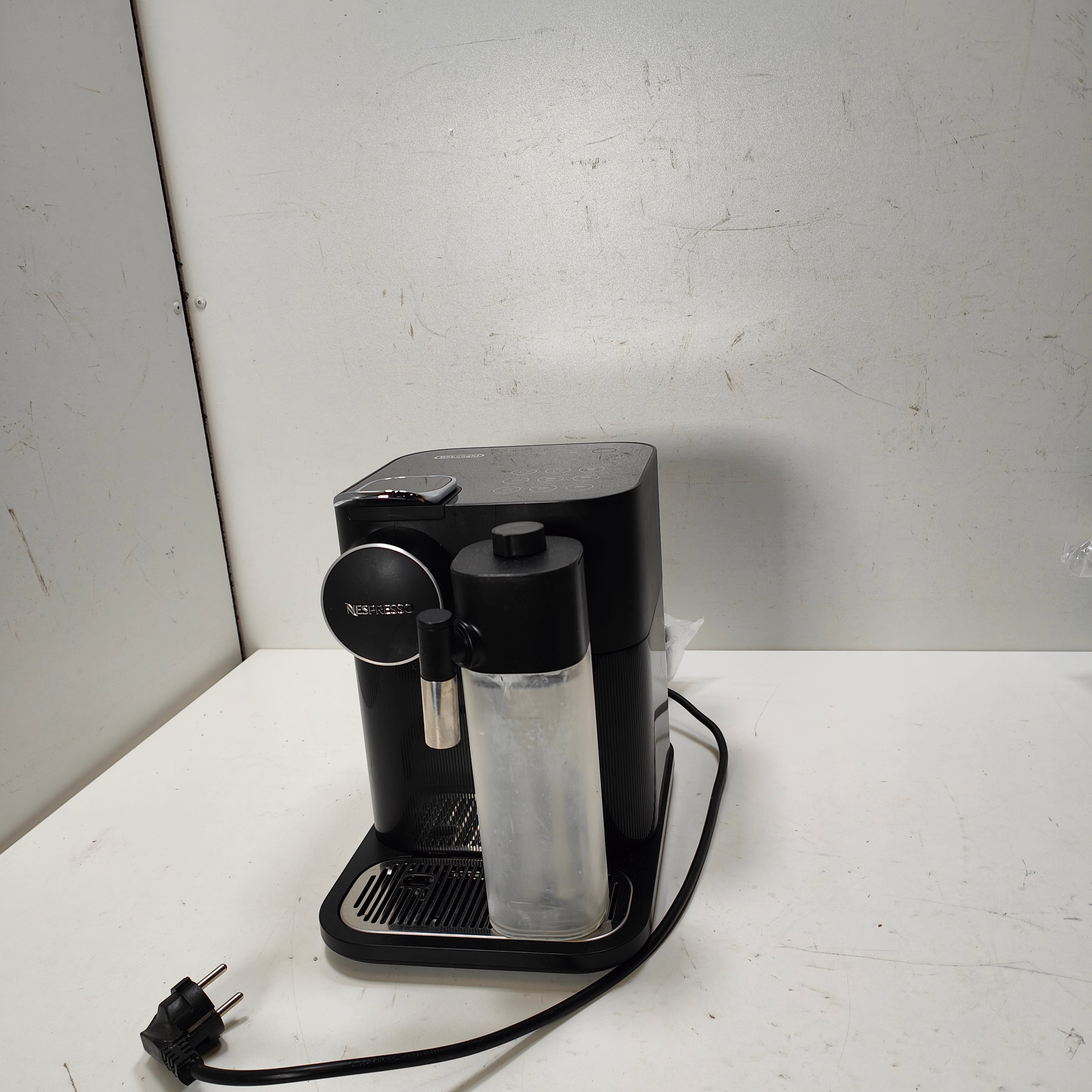 DeLonghi Nespresso Gran Lattissima EN640.B Schwarz