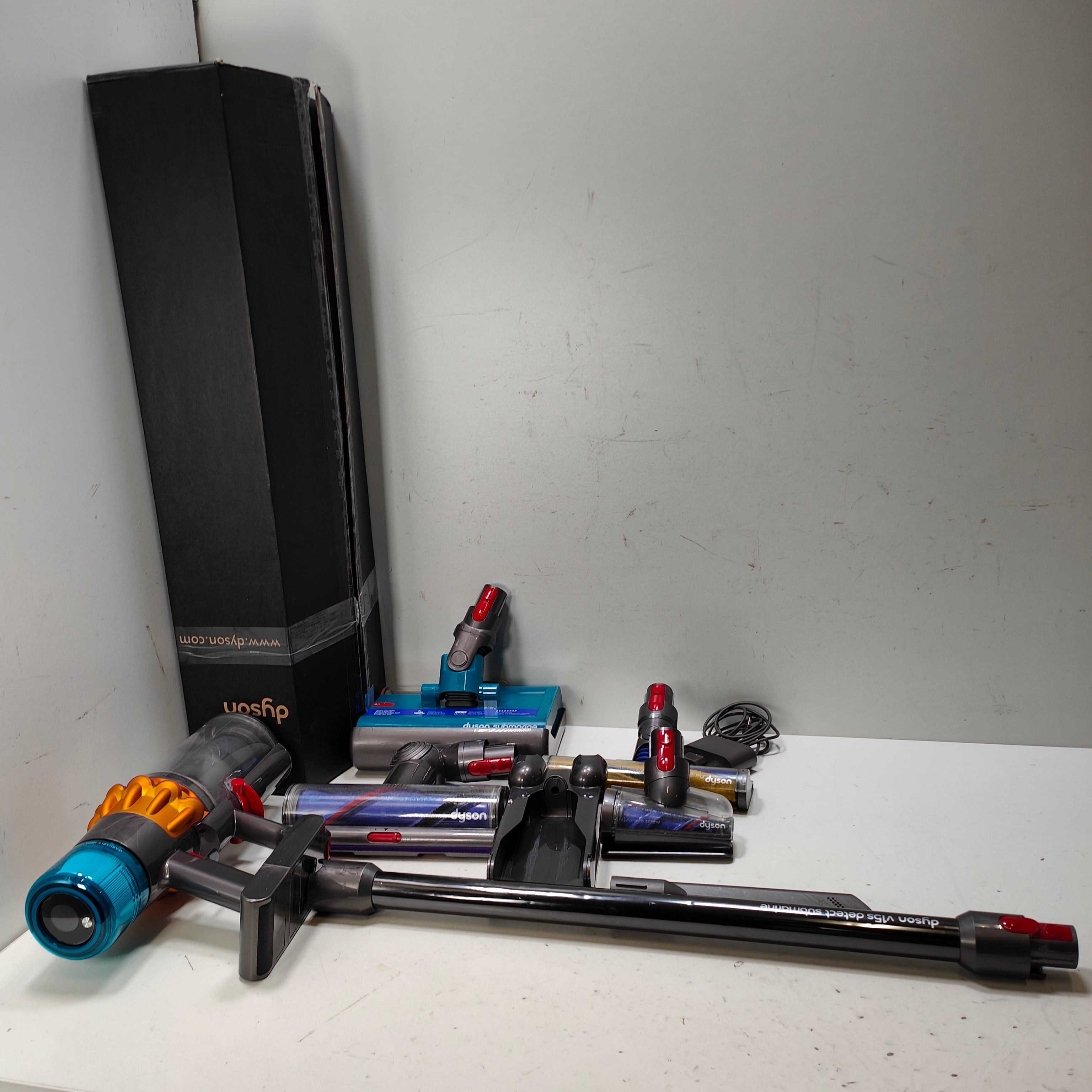 Dyson V15s Detect U-Boot