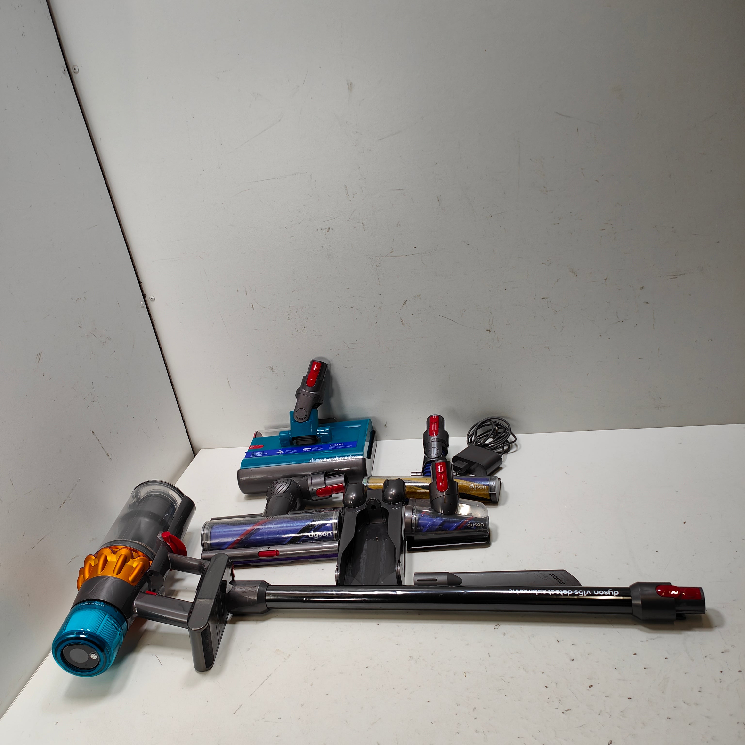 Dyson V15s Detect U-Boot