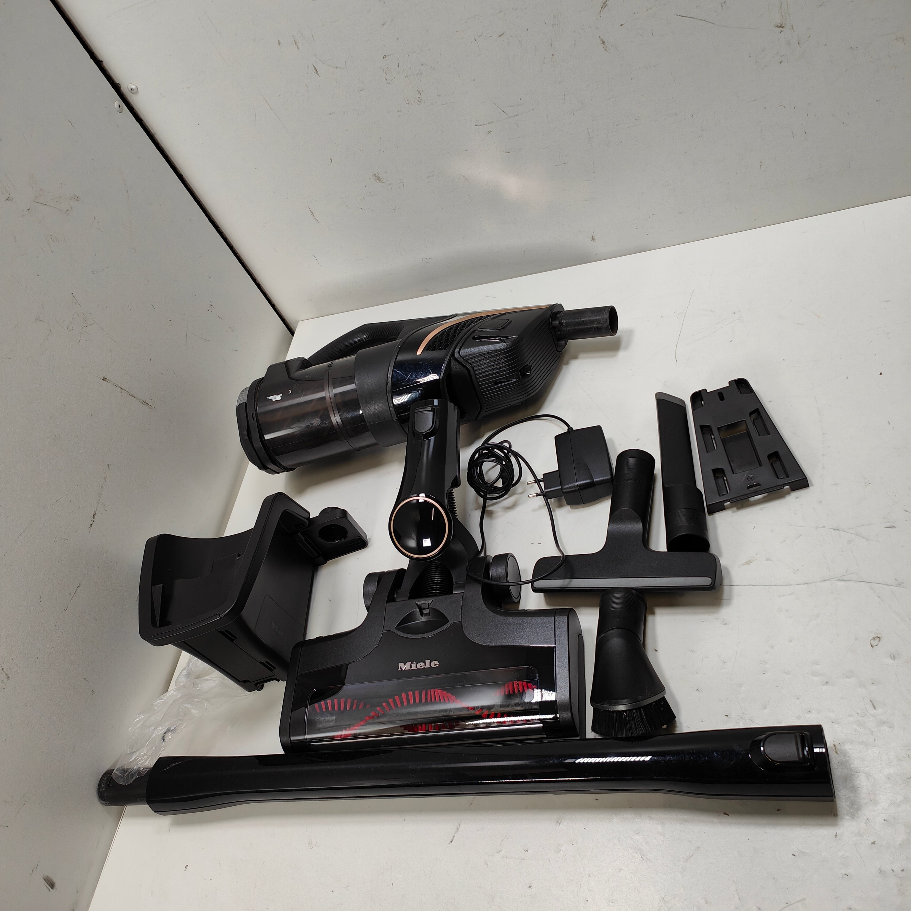 Miele Triflex HX2 Cat & Dog Obsidian Schwarz