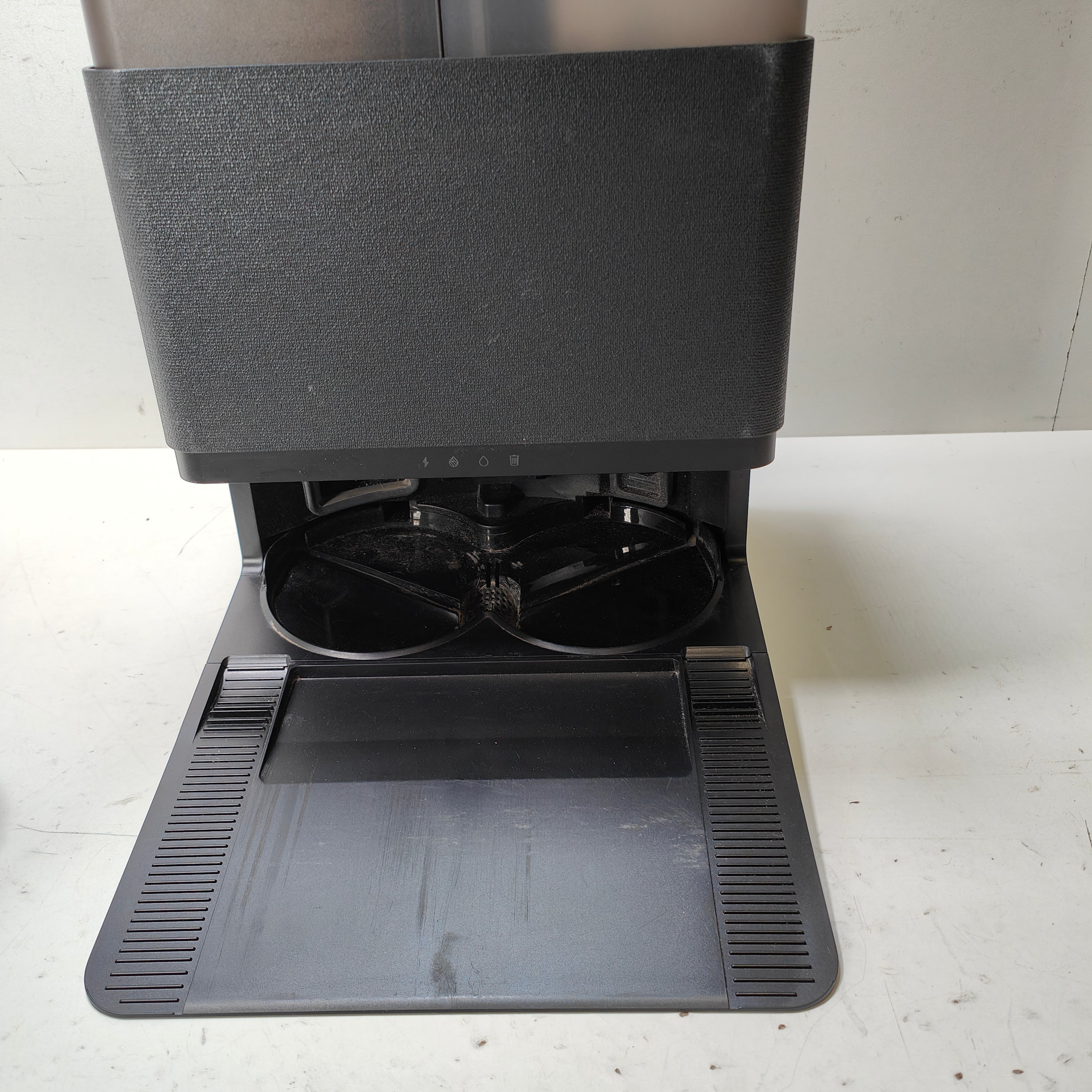 iRobot Roomba Plus 505 + Black