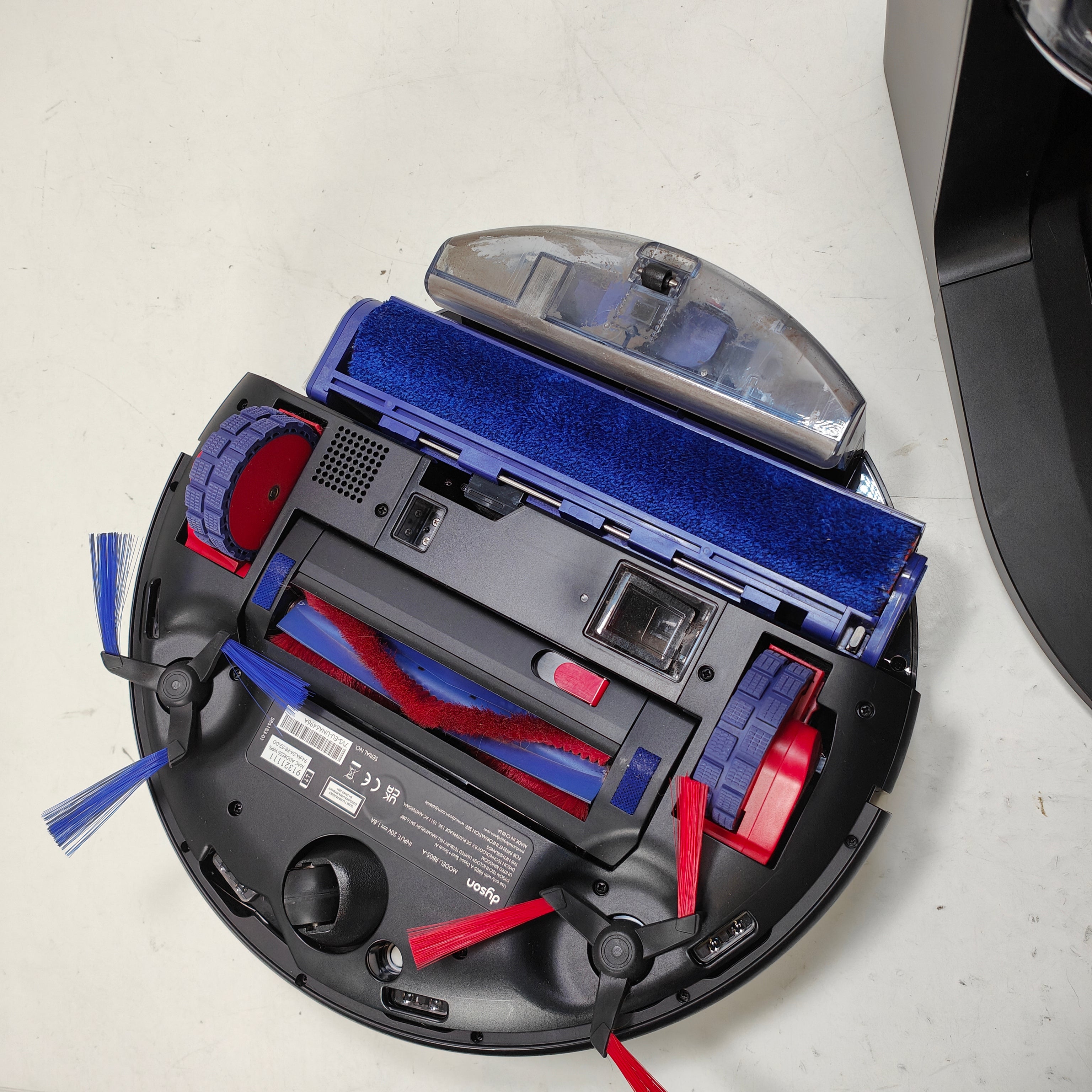 Dyson Spot+Scrub KI