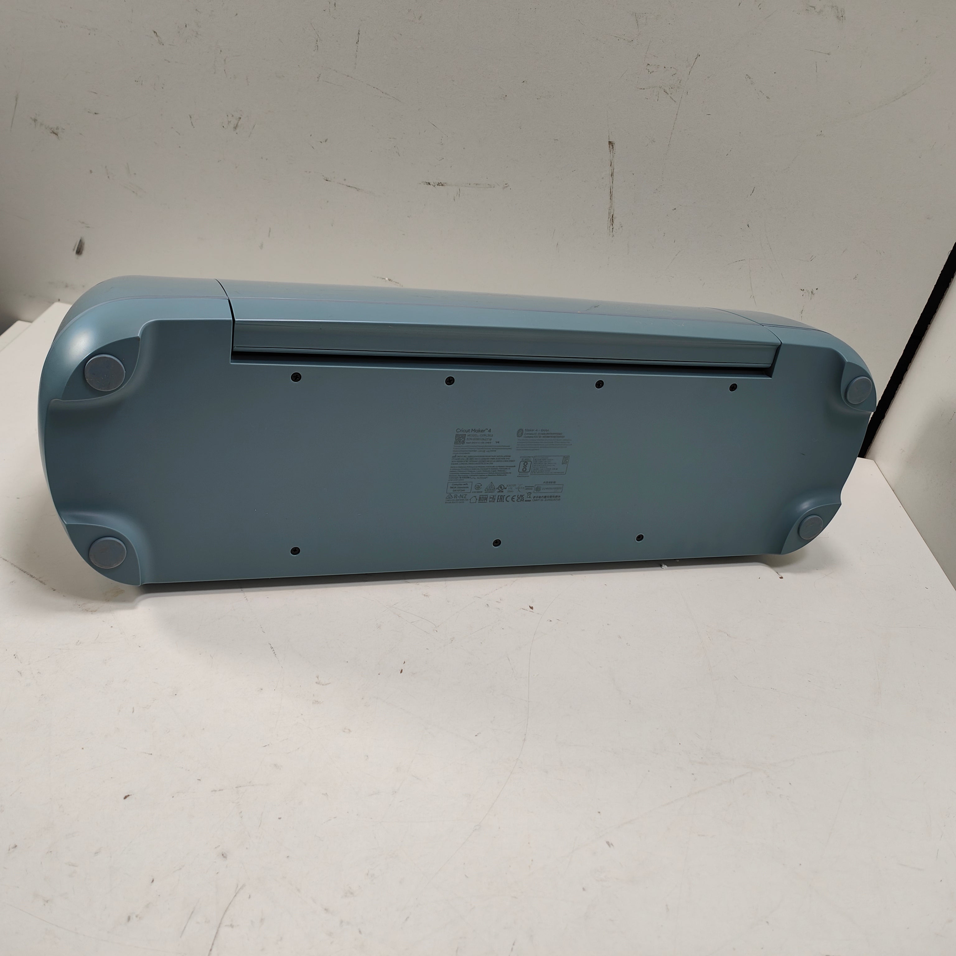 Cricut Maker 4 Essentials-Bundle