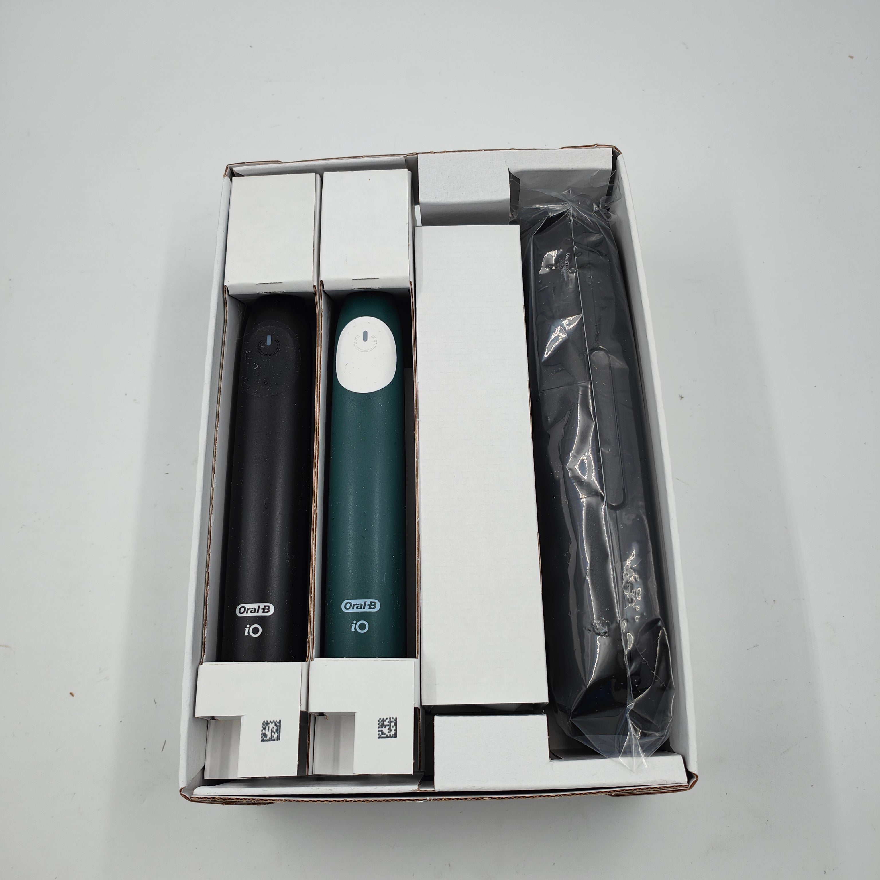 Oral-B iO 2 Zwart en Groen Duo Pack