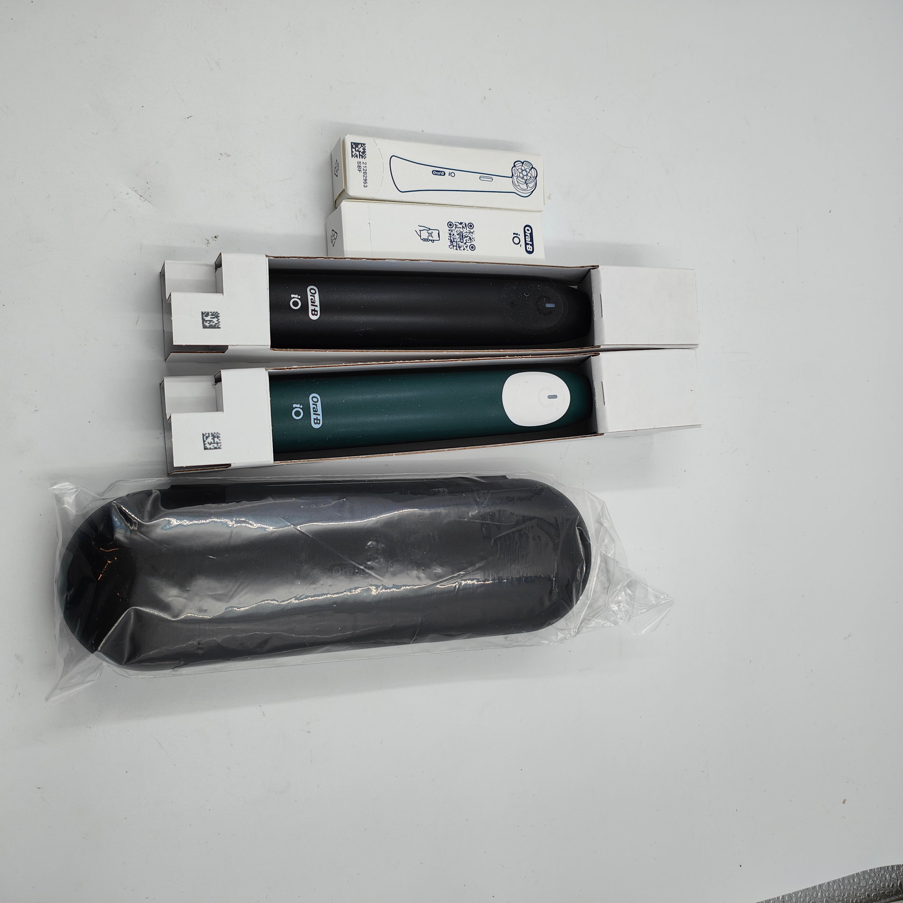 Oral-B iO 2 Zwart en Groen Duo Pack