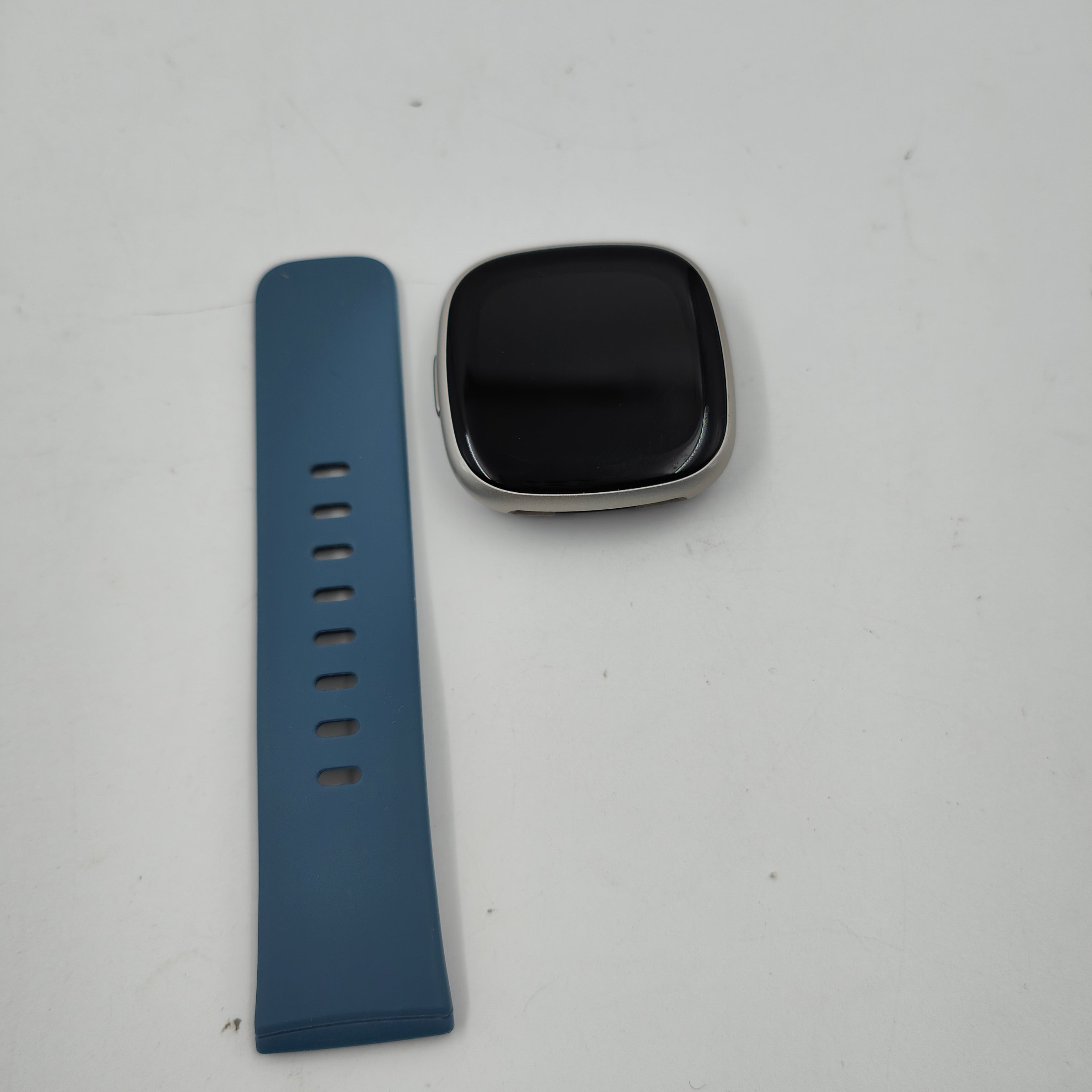 Fitbit Versa 4 Denimblauw/platina