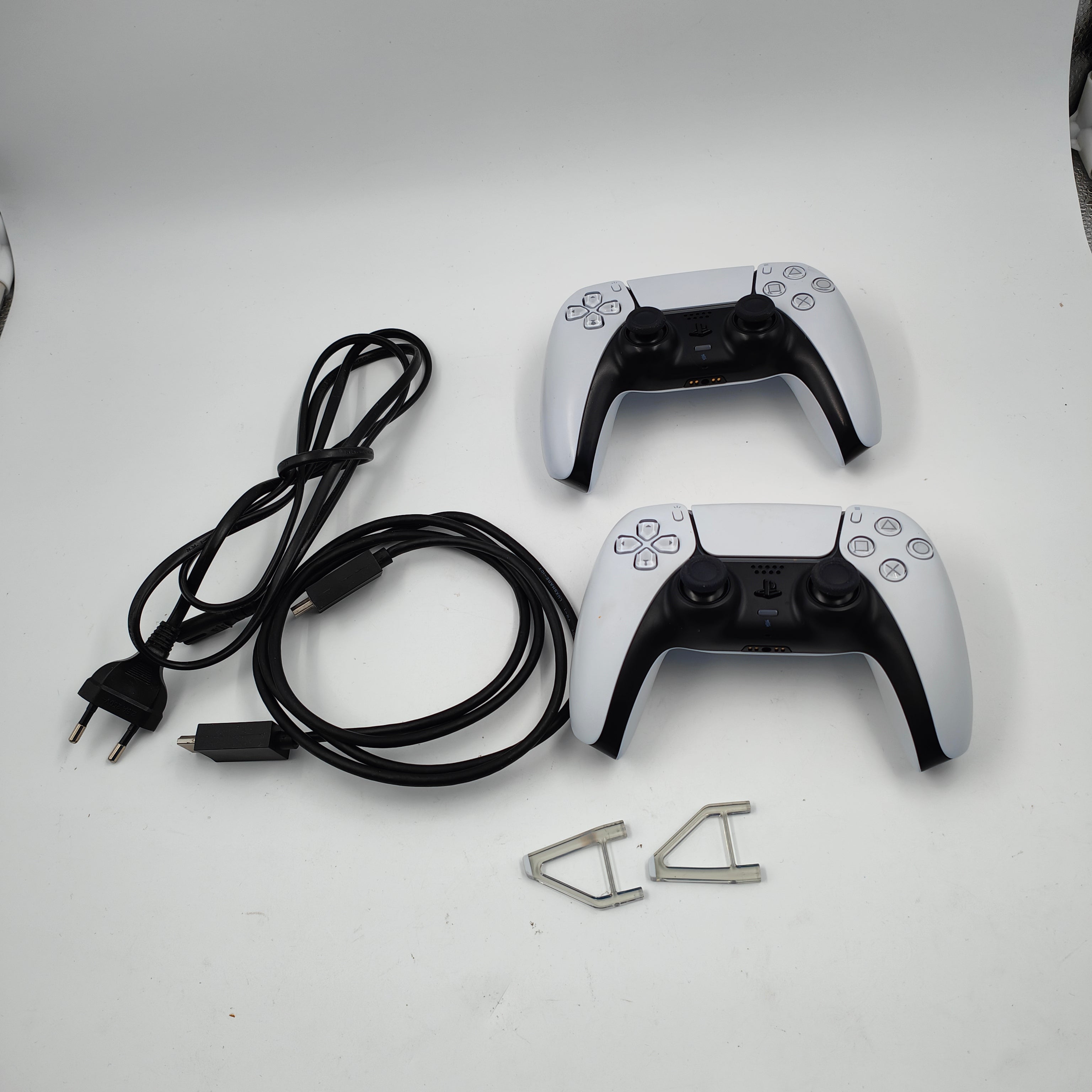 Sony PlayStation 5 Slim Disc Edition + Extra White Controller