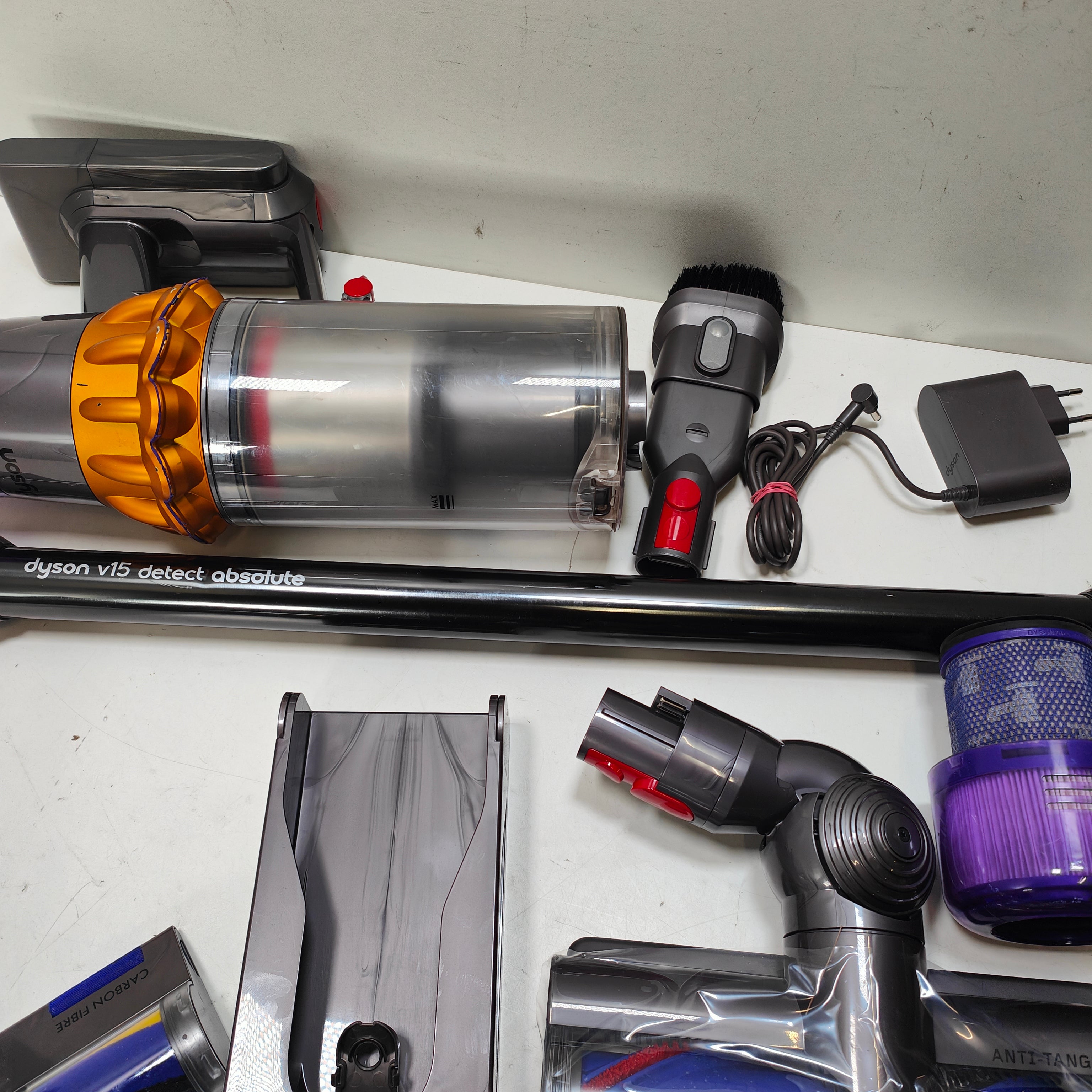Dyson V15 Detect Absolute