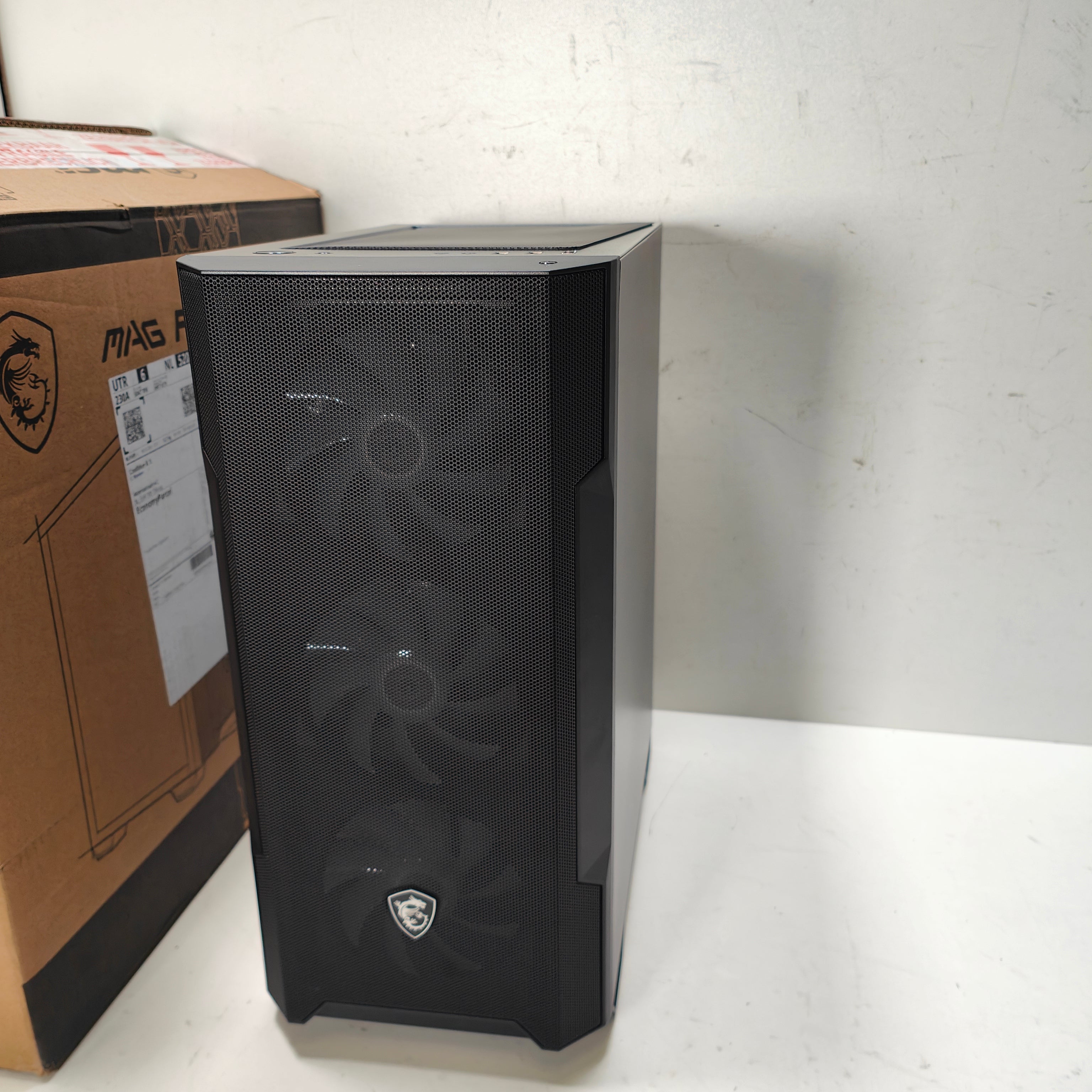 Cobalt x Angetrieben von MSI - Stufe 1 - RTX 5060 - Ryzen 7 5700X