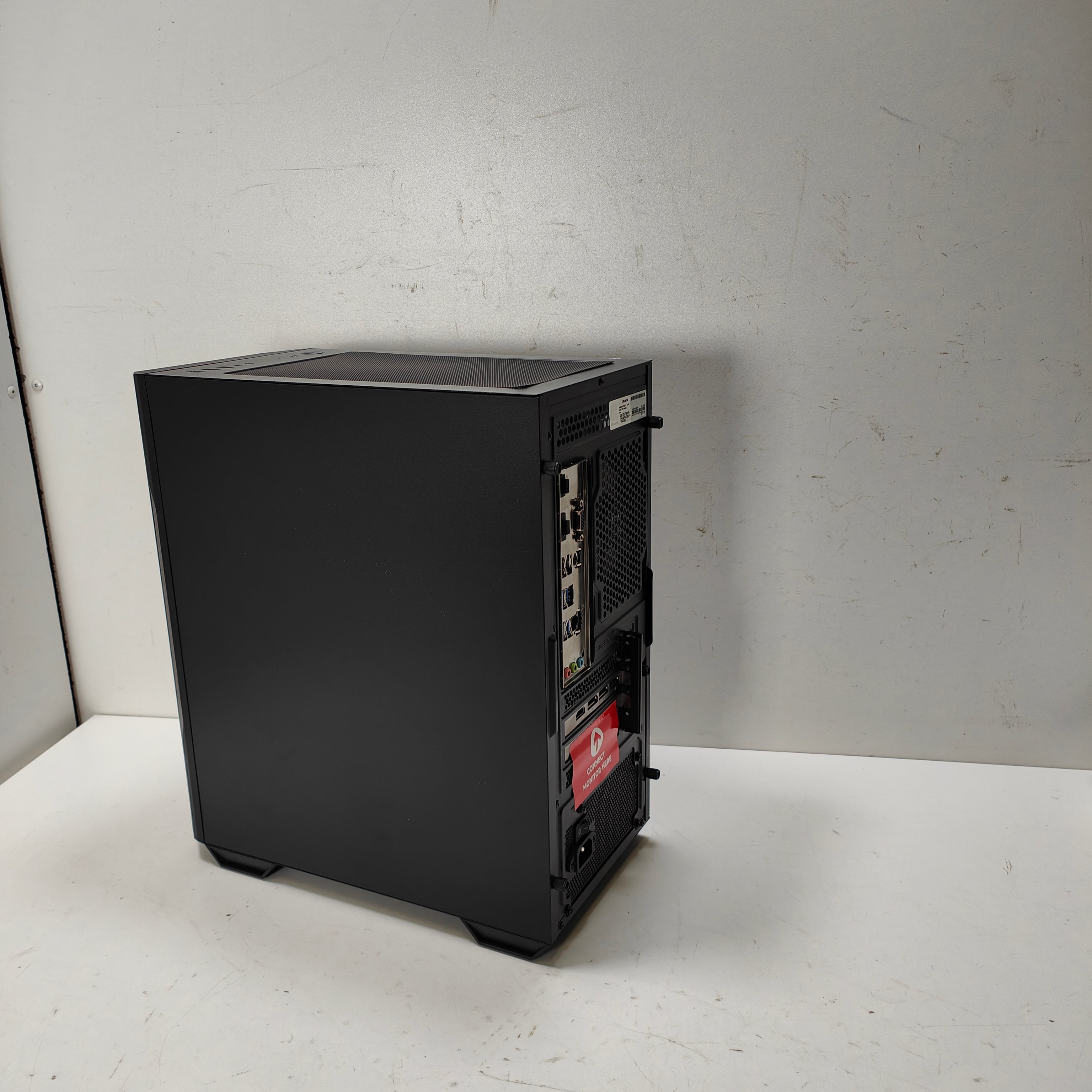 Cobalt x Angetrieben von MSI - Stufe 1 - RTX 5060 - Ryzen 7 5700X