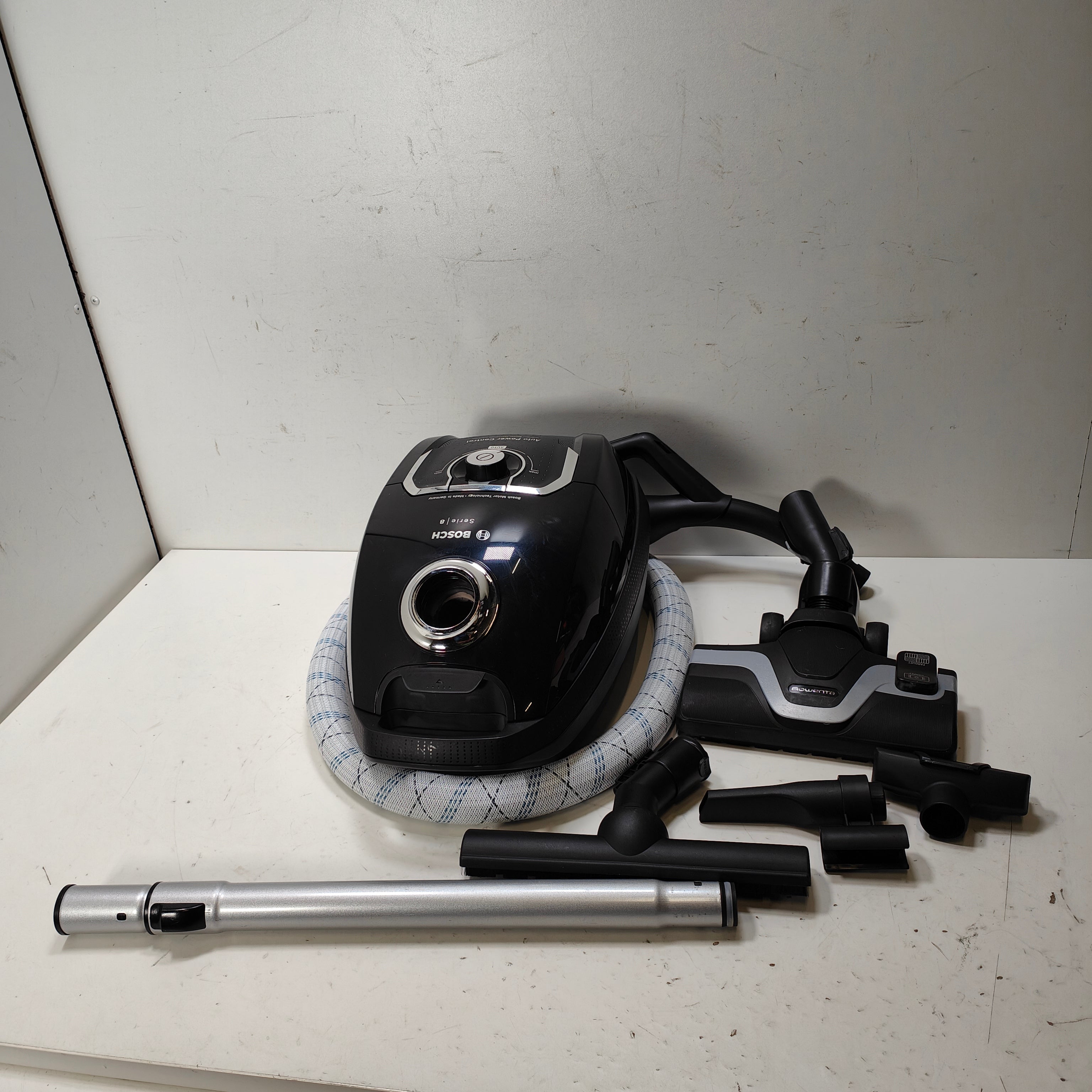 Bosch Serie 8 In'genius BGL8X329