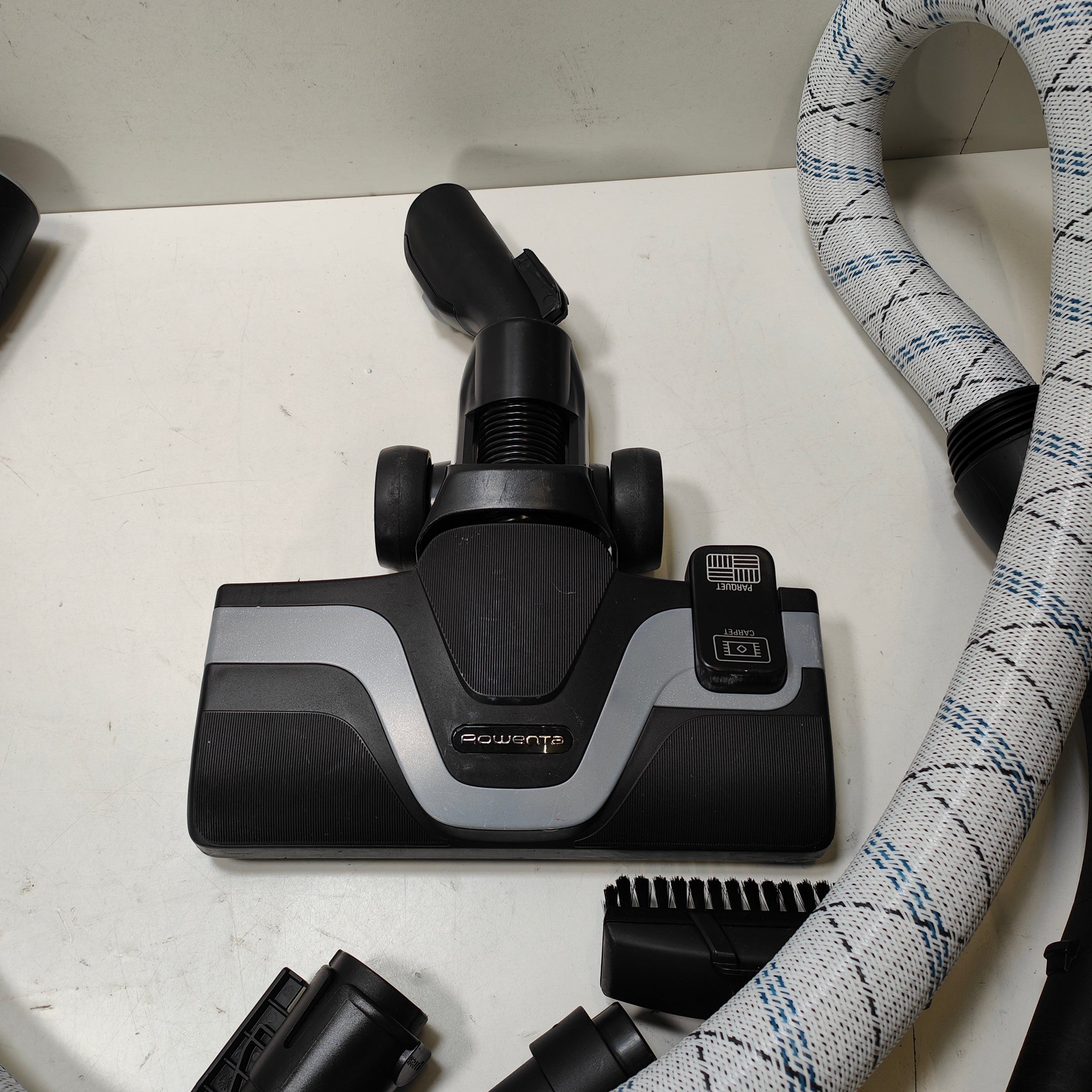 Bosch Serie 8 In'genius BGL8X329